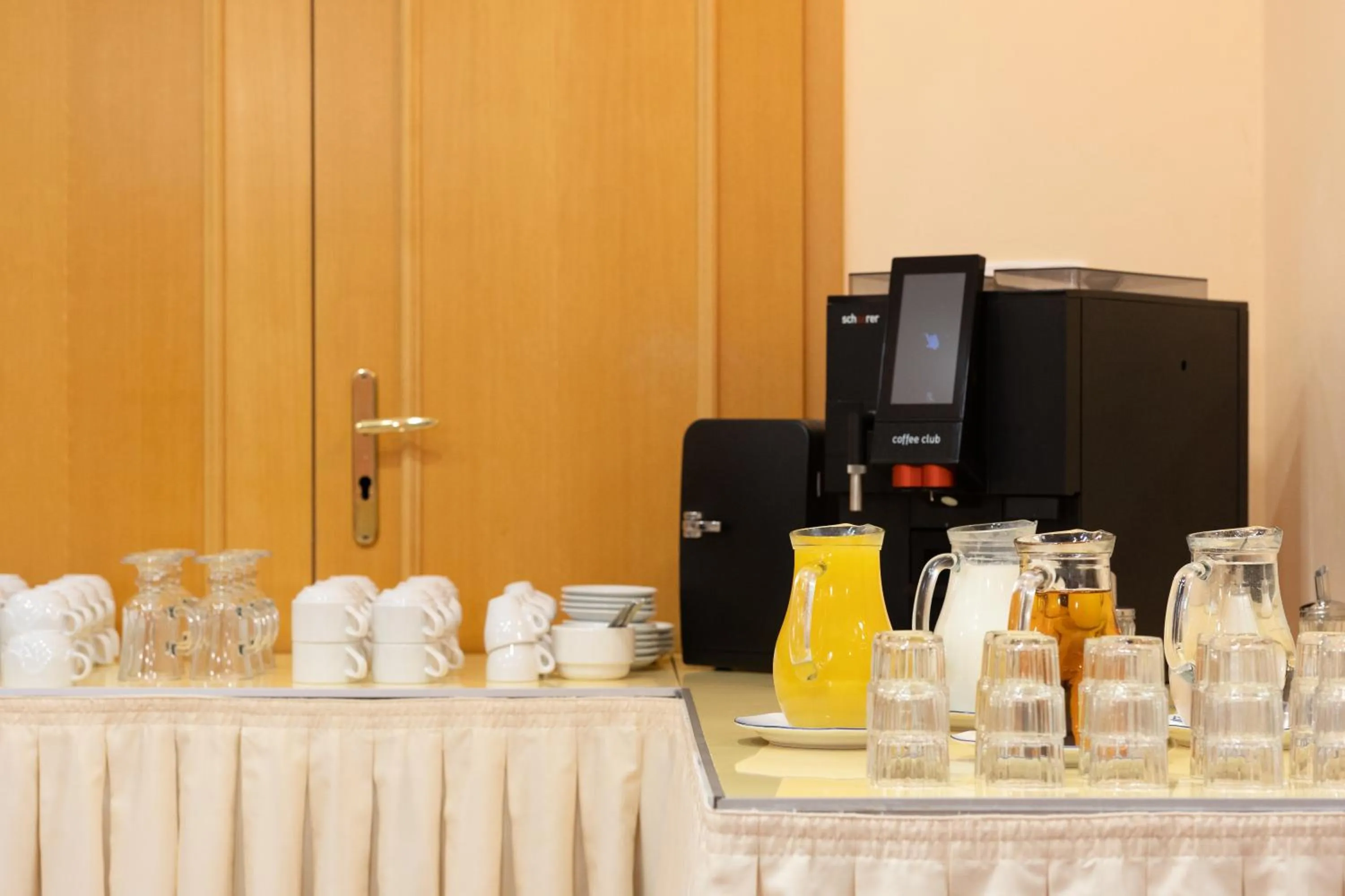 Breakfast in Wellness Hotel Jean De Carro