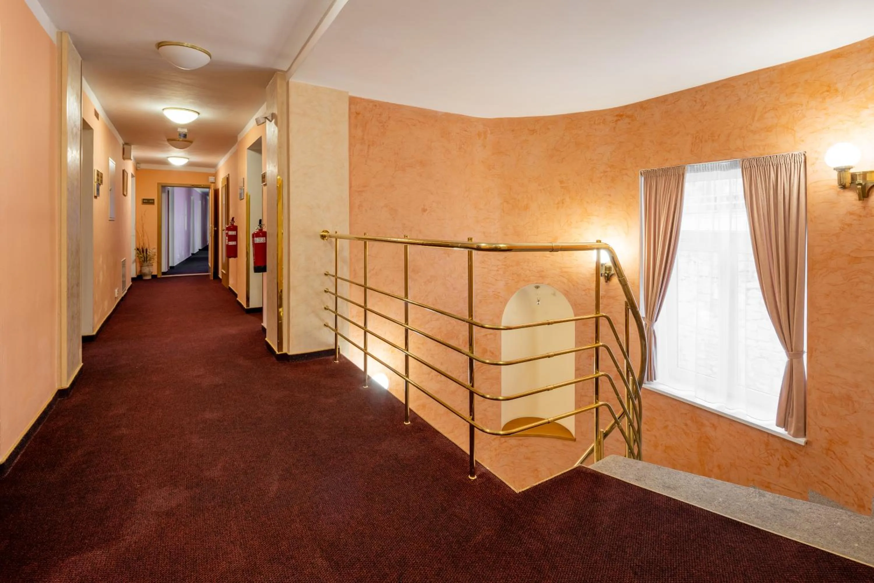 Area and facilities, Bed in Wellness Hotel Jean De Carro