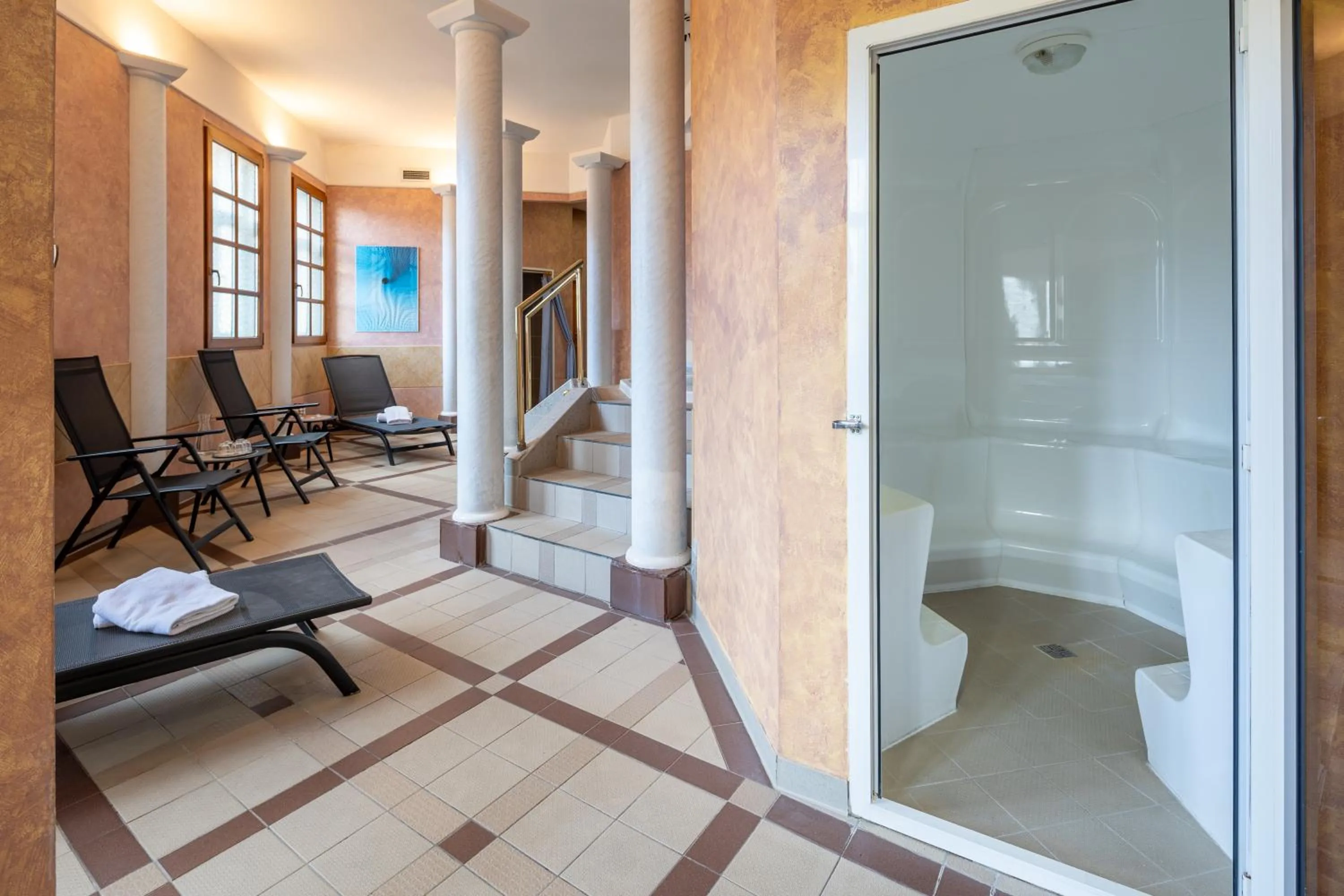 Steam room in Wellness Hotel Jean De Carro