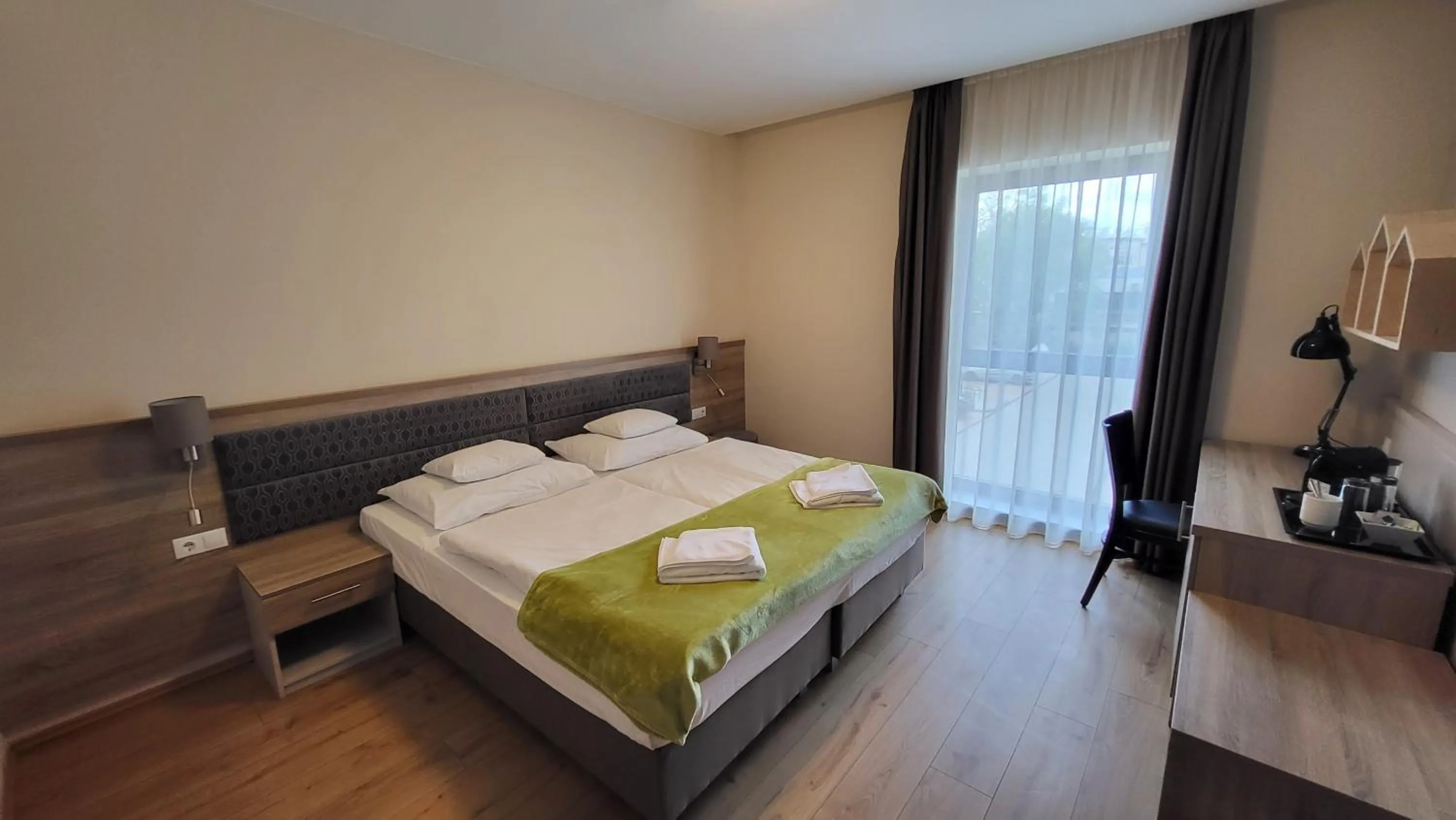 Photo of the whole room, Bed in D50 Hotel