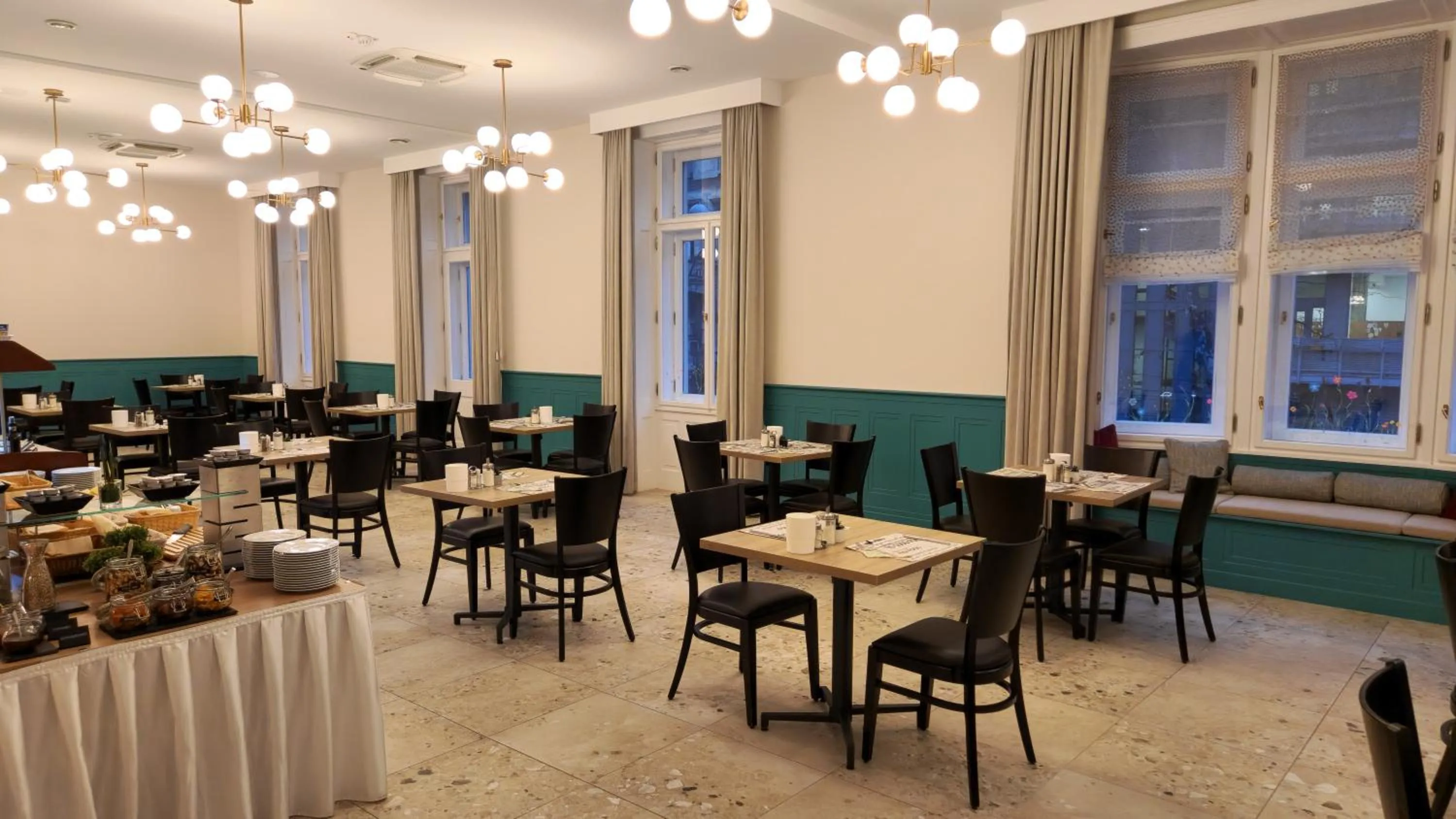 Breakfast in D50 Hotel