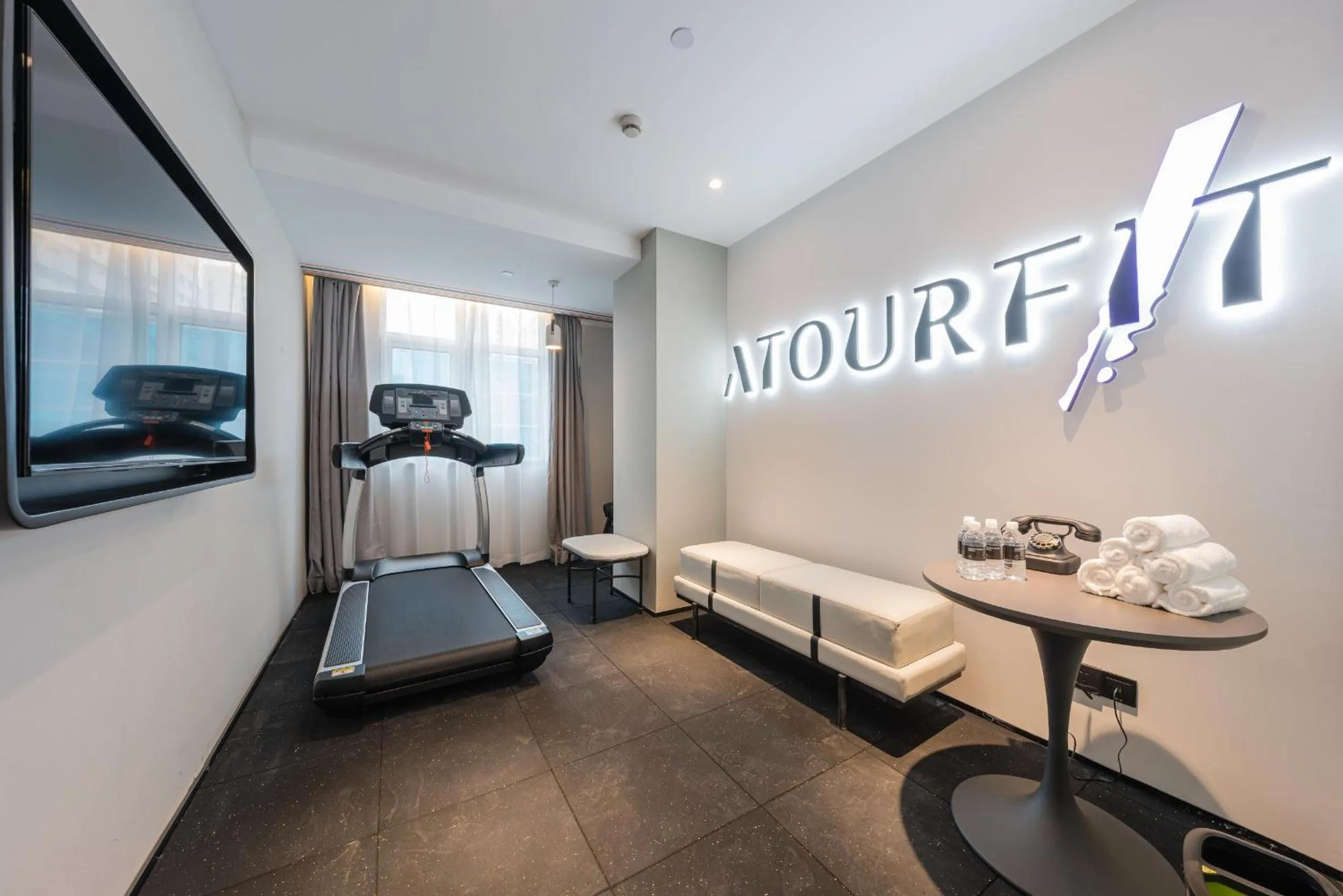 Fitness centre/facilities in Atour X Shanghai Jing'an huashanlu Temple