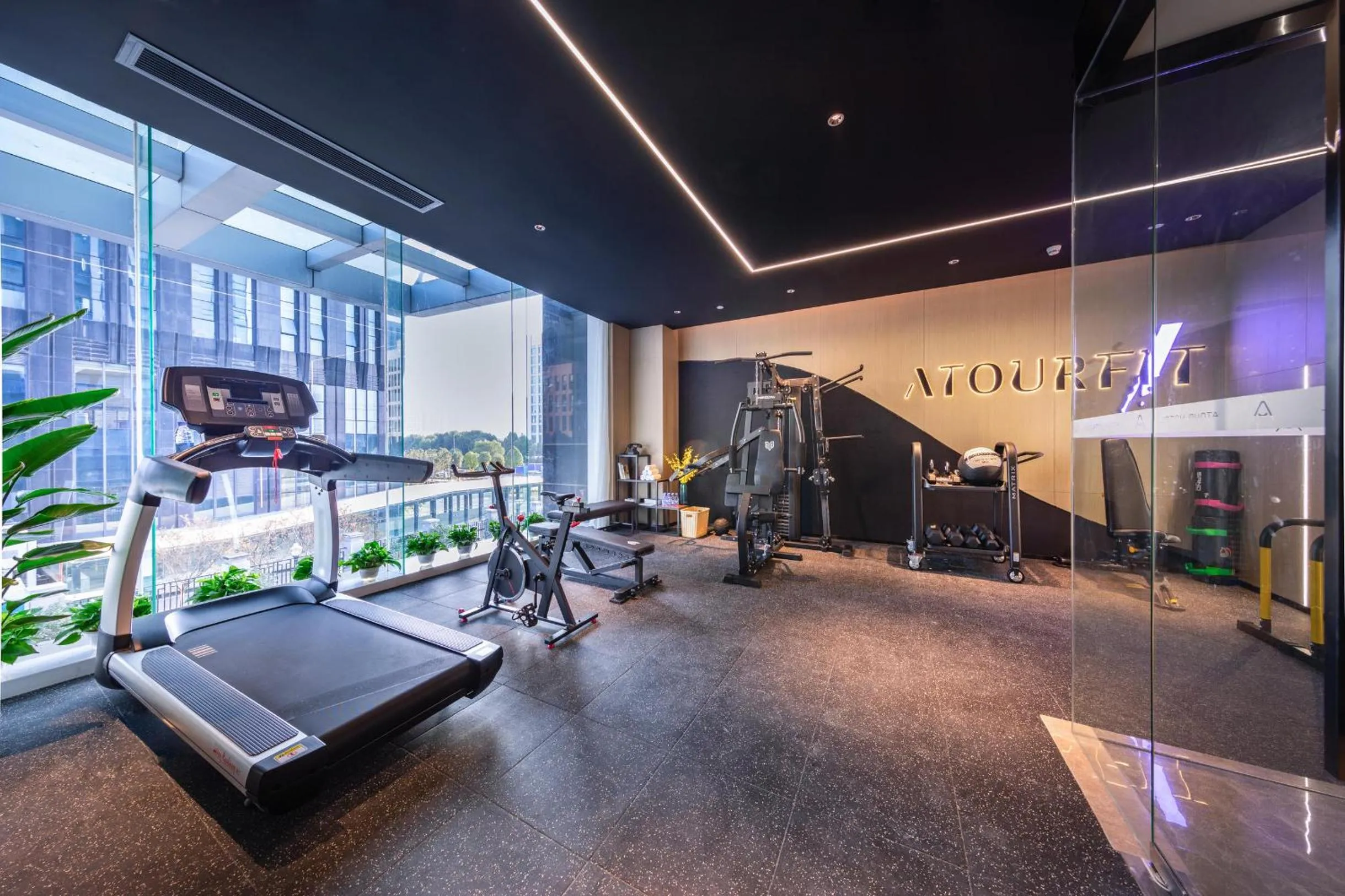 Fitness centre/facilities in Atour Hotel Wuhan Jinyin Lake