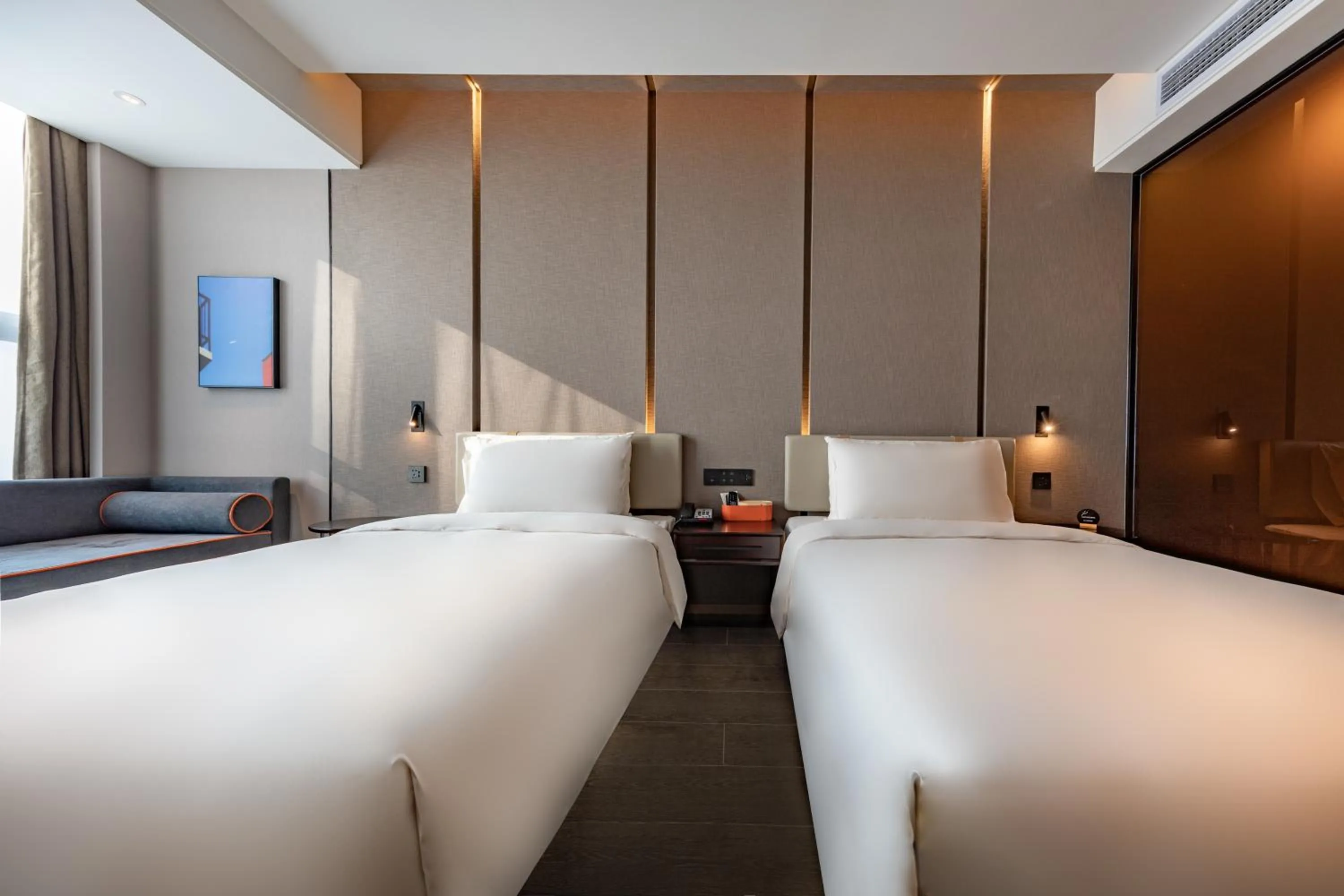 Bedroom, Bed in Atour Hotel Wuhan Jinyin Lake