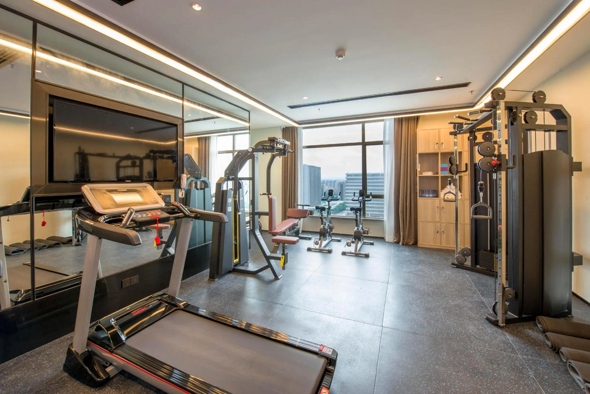Fitness centre/facilities in Atour Hotel Guangzhou Huadu Financial Center