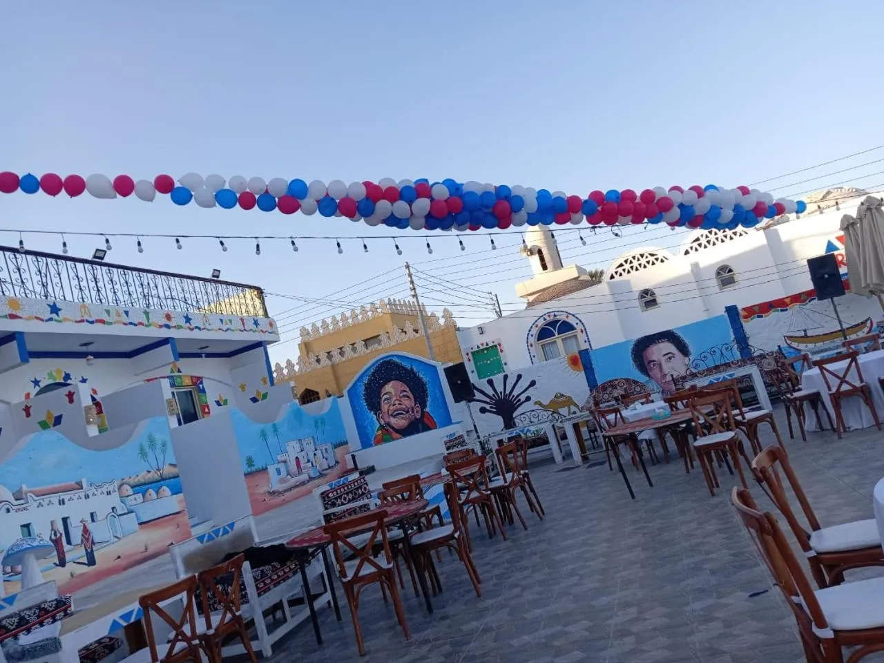 Restaurant/places to eat in Nubian Kulih house