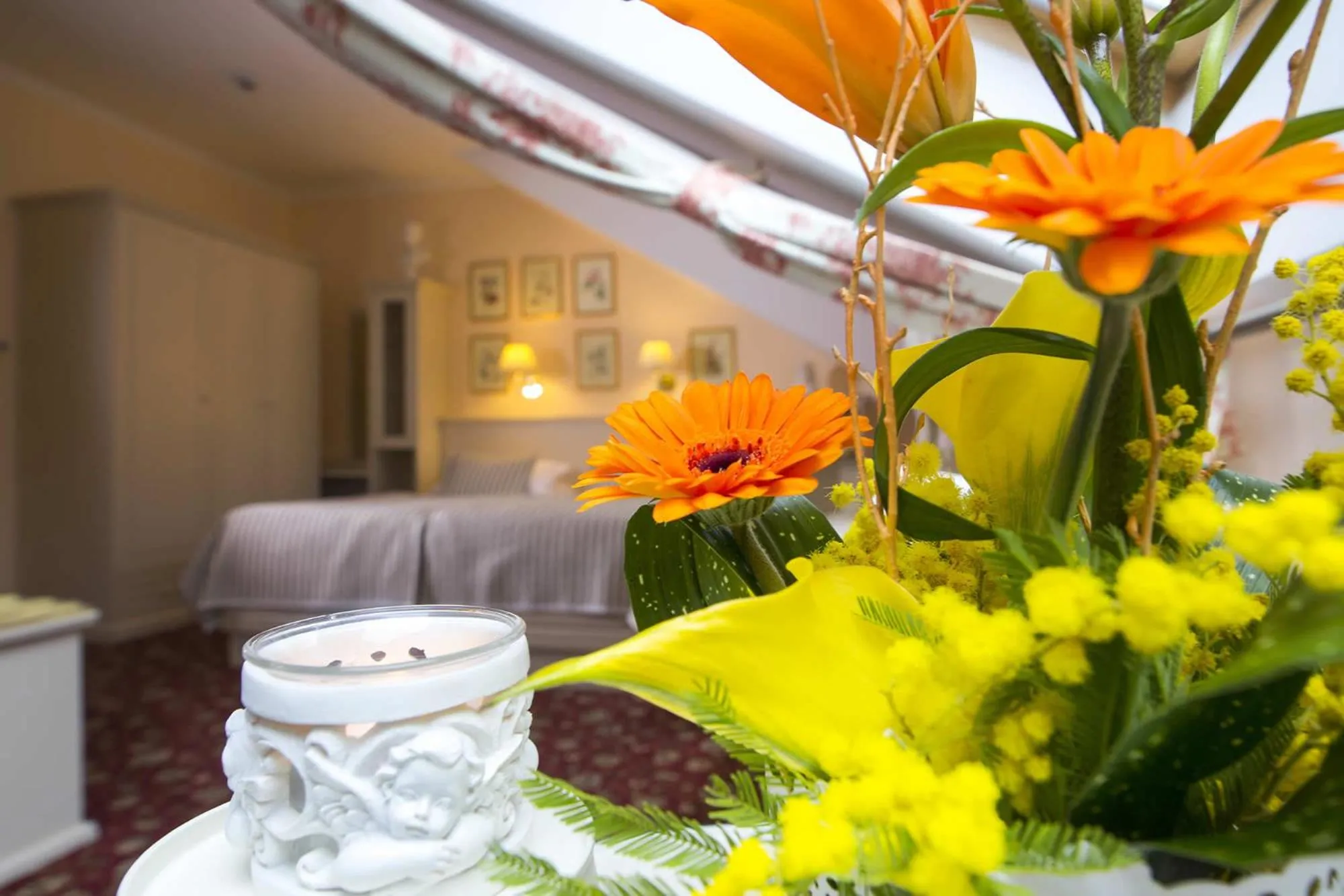 Decorative detail in Karlsbad Grande Madonna