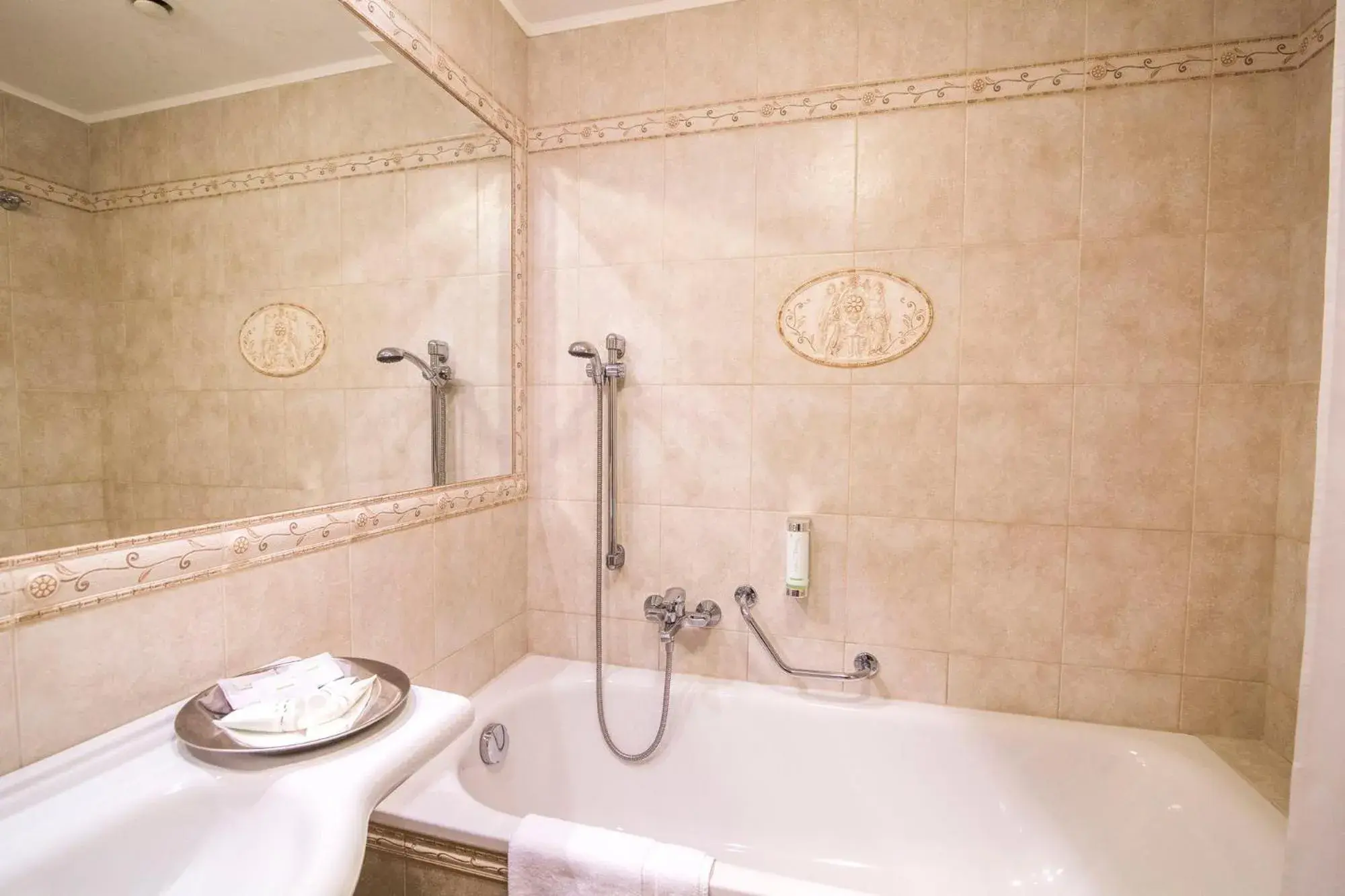 Bathroom in Karlsbad Grande Madonna Bathroom in Karlsbad Grande Madonna