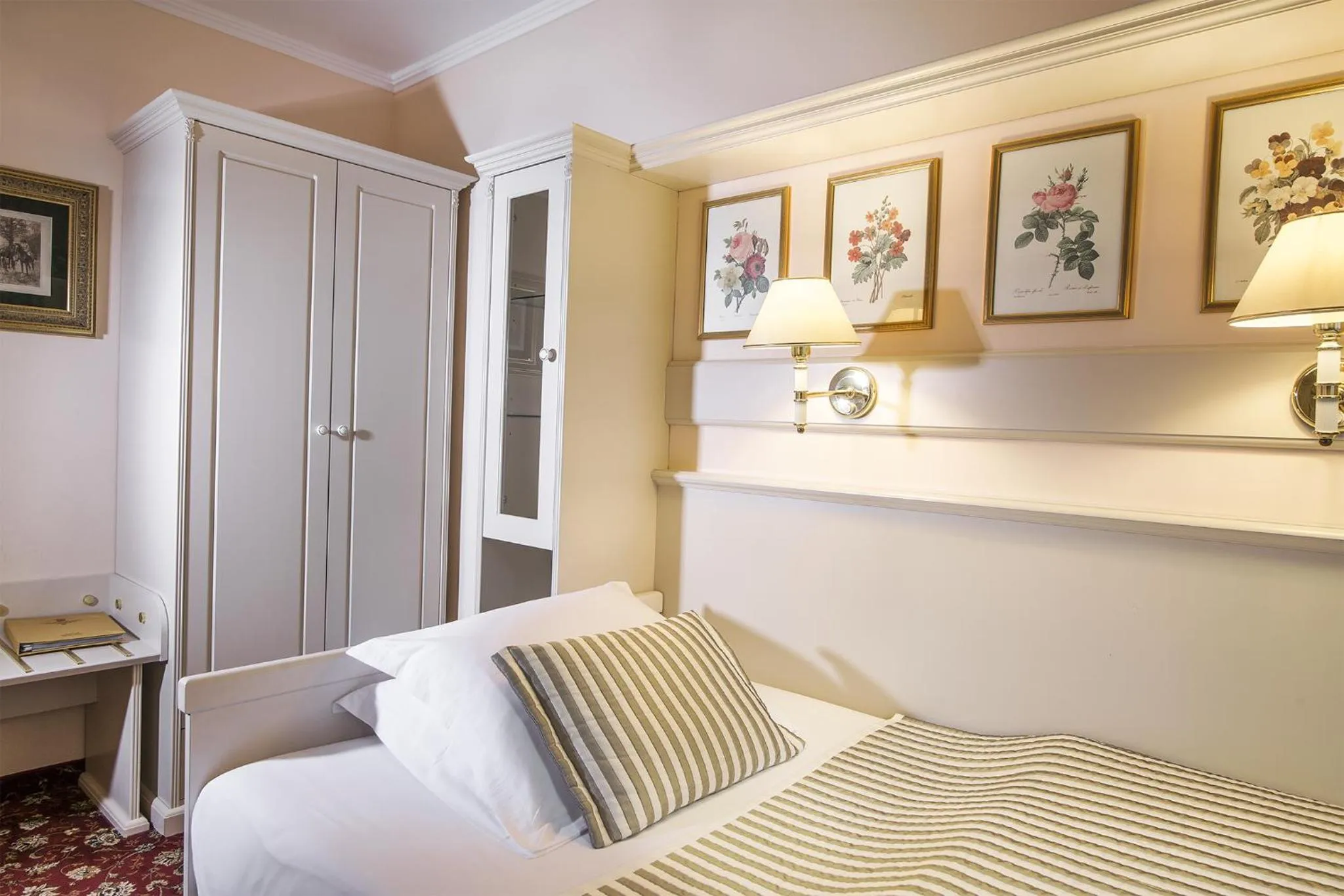 Bed in Karlsbad Grande Madonna