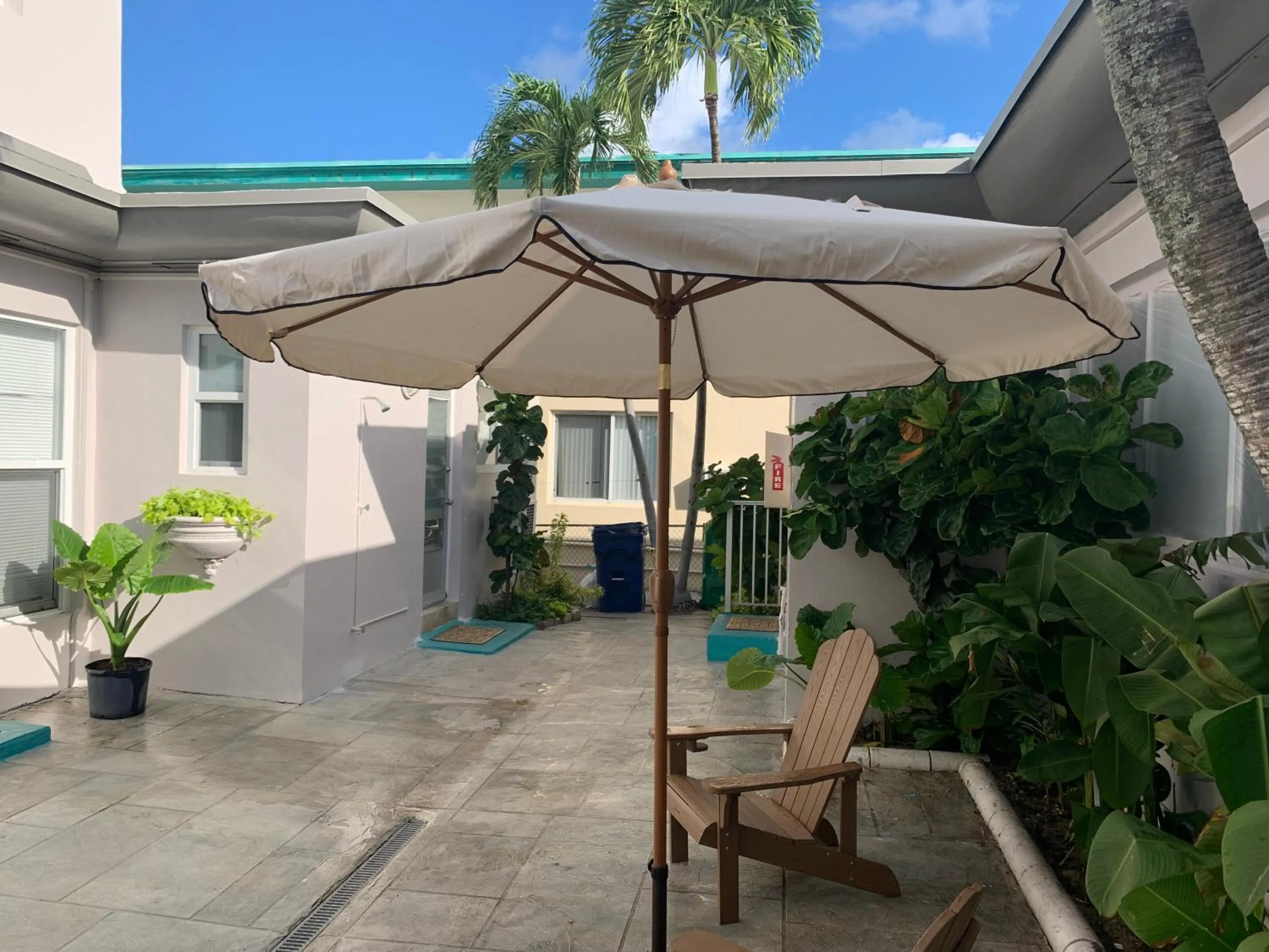 Patio in Tiana Beach Inn