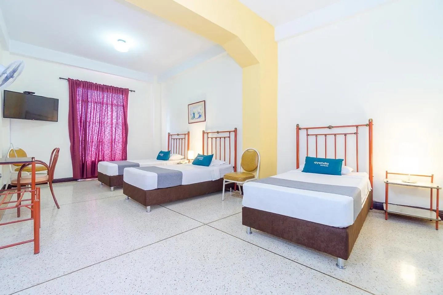 Bed in Hotel Astoria Real