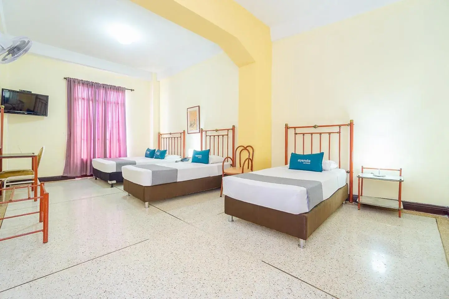 Photo of the whole room, Bed in Hotel Astoria Real Photo of the whole room, Bed in Hotel Astoria Real