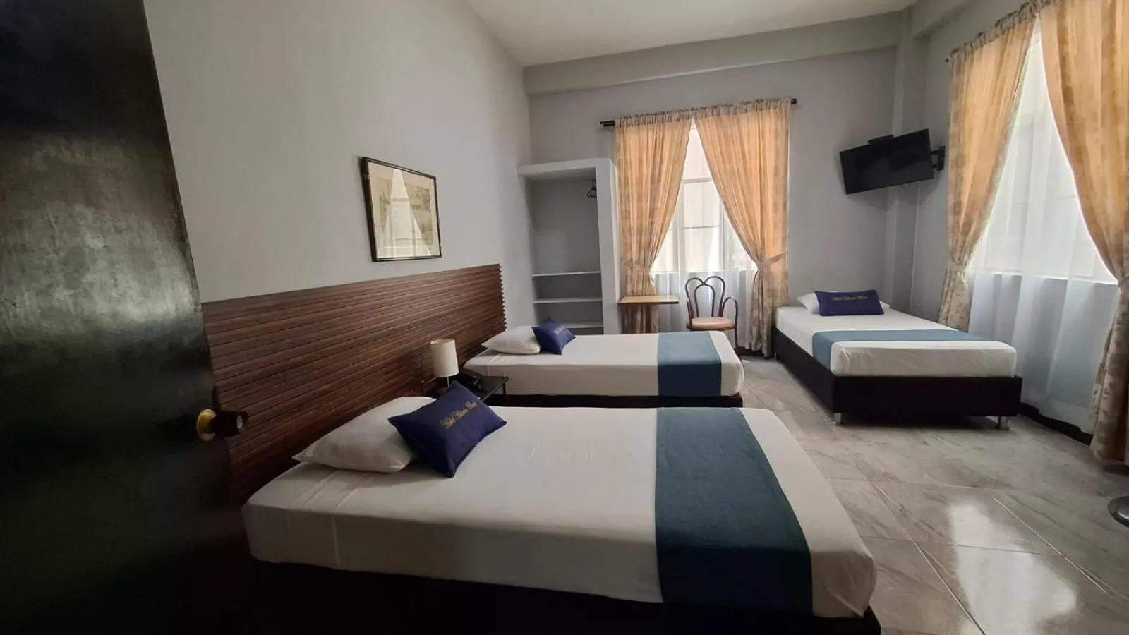 Bed in Hotel Astoria Real