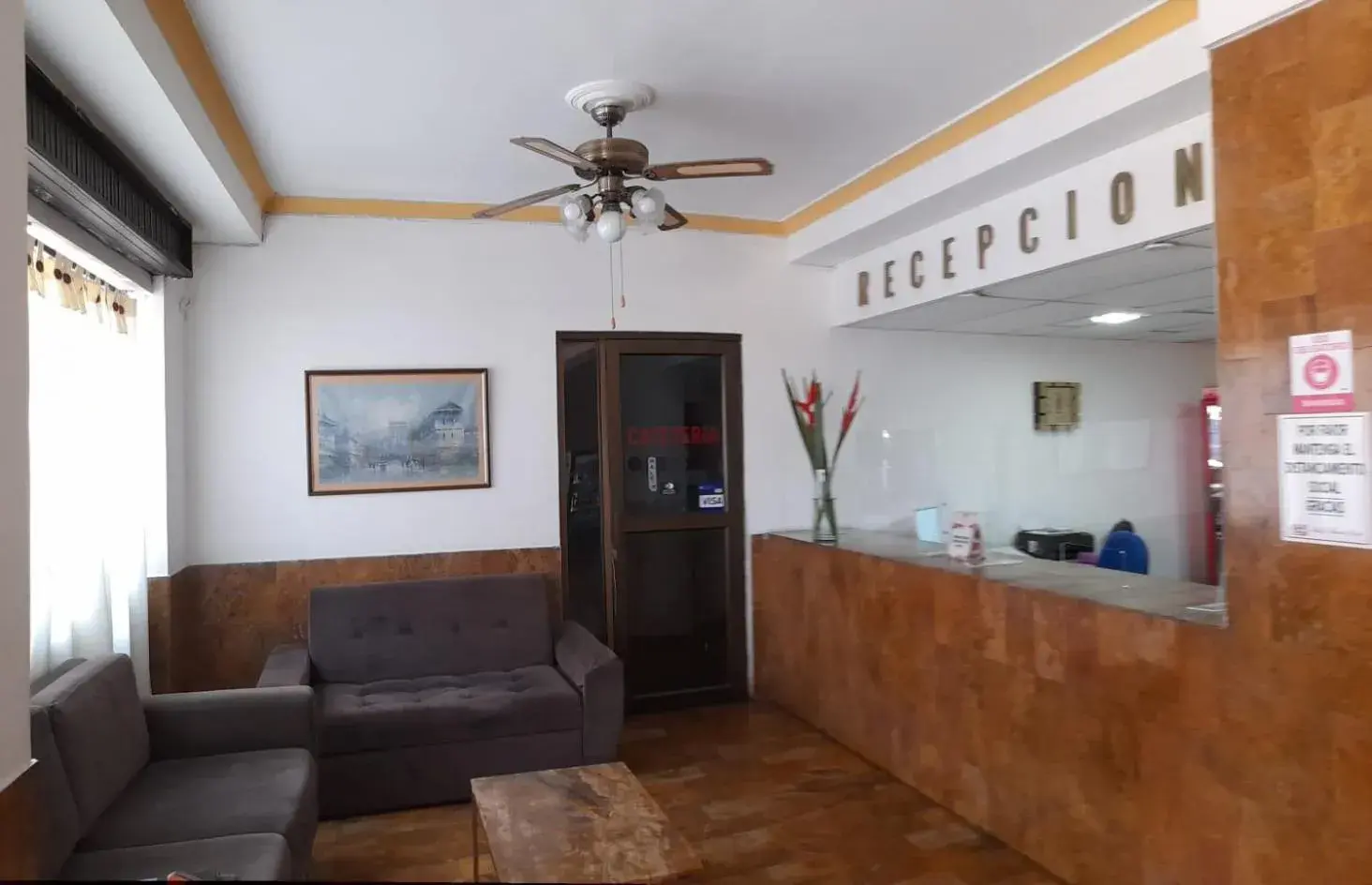 Property building in Hotel Astoria Real Property building in Hotel Astoria Real