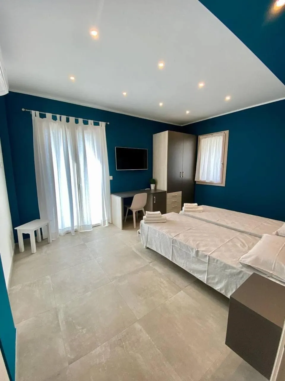 Photo of the whole room, Bed in Floridida Rooms & Breakfast