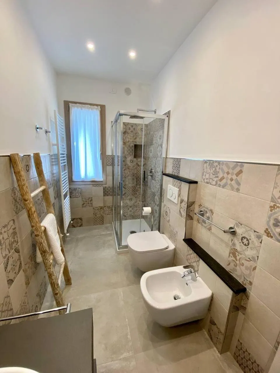 Bathroom in Floridida Rooms & Breakfast