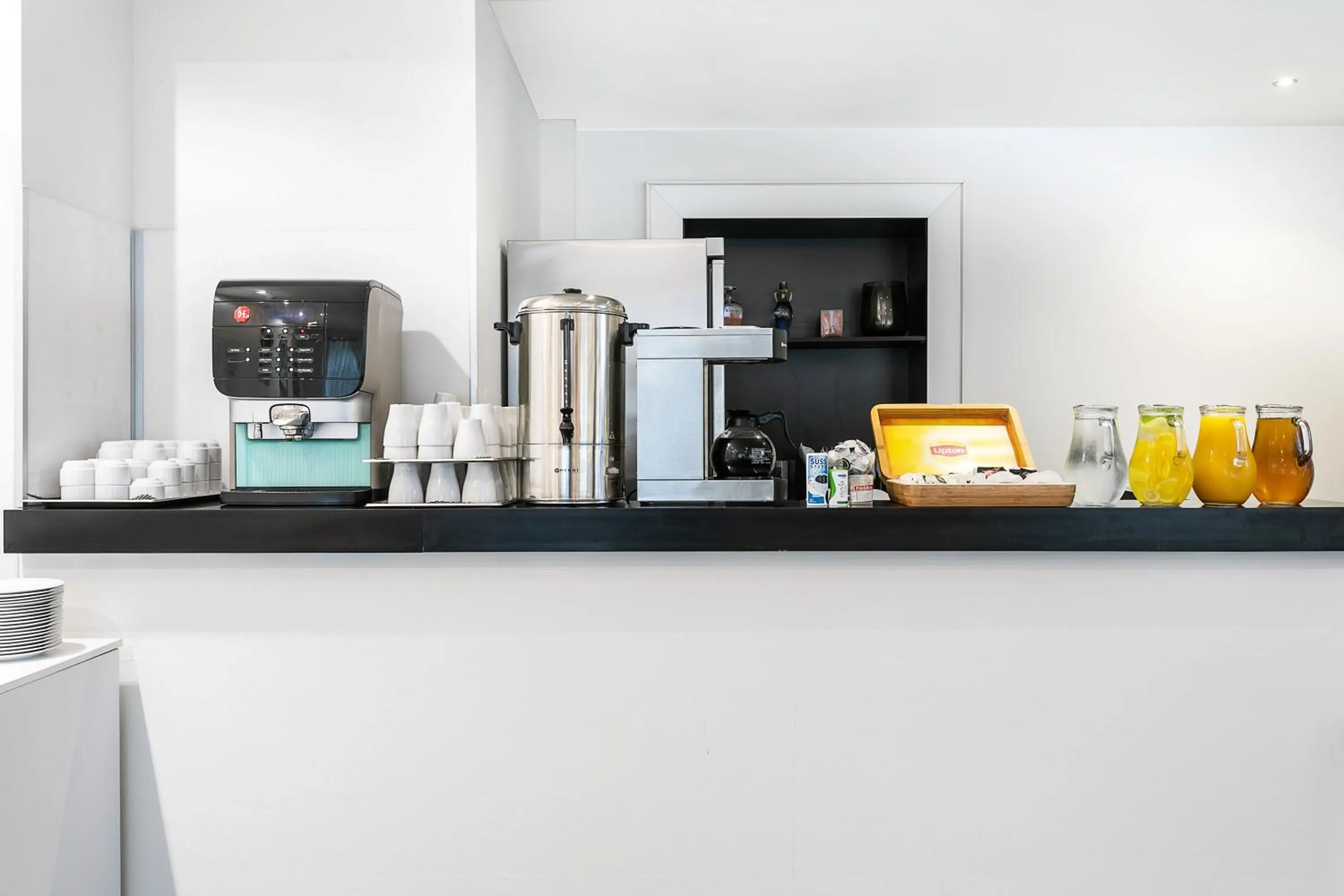 Breakfast in My Hotel Apollon