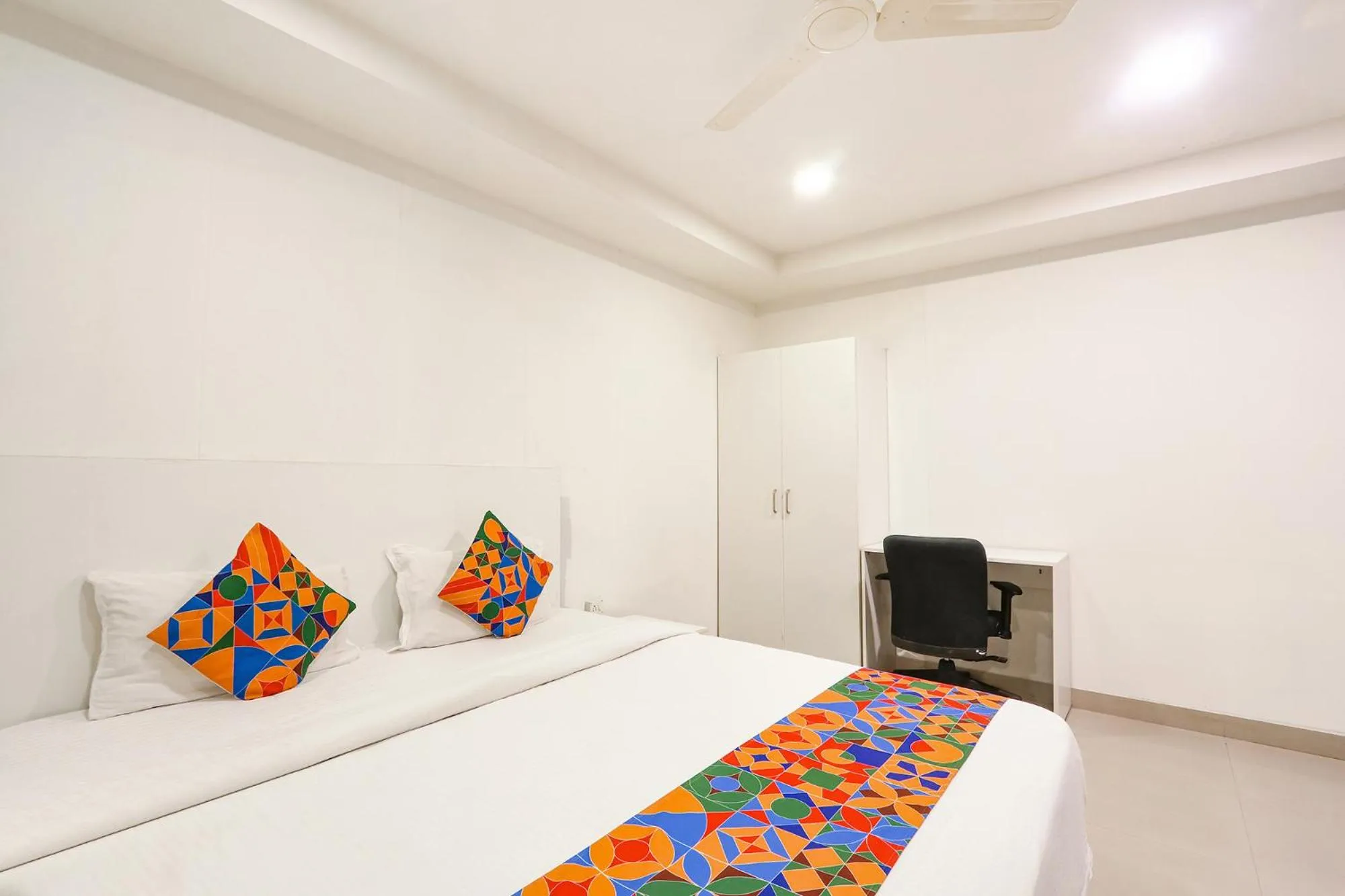 Bed in FabHotel Blue Dawn - Gachibowli - Nr ISB
