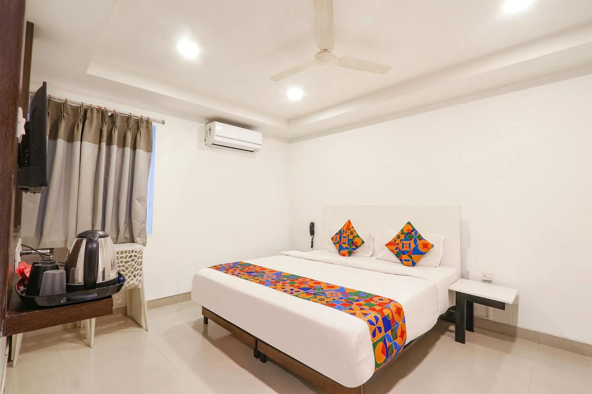 Bed in FabHotel Blue Dawn - Gachibowli - Nr ISB