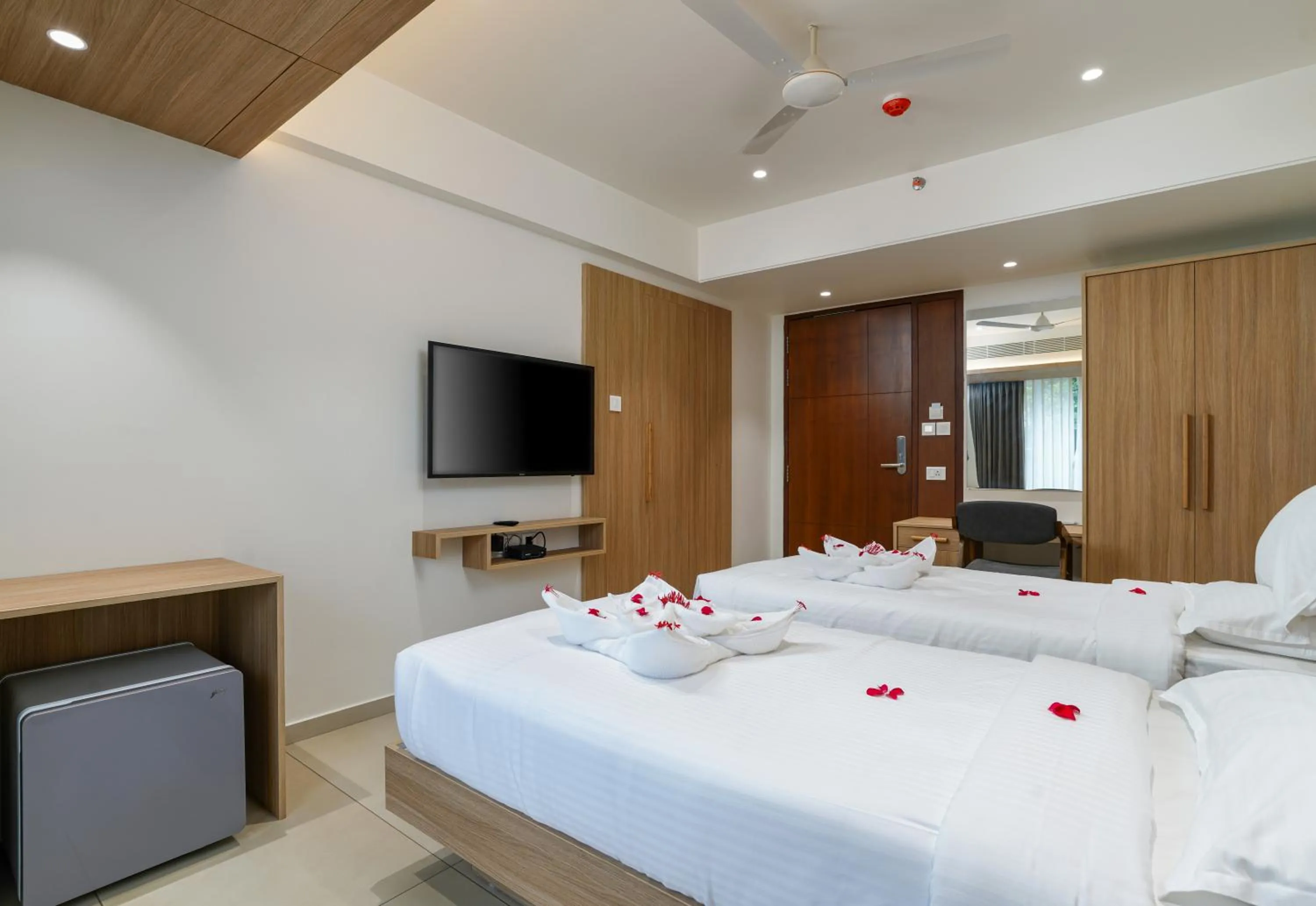 Photo of the whole room, Bed in The Trios Hotel