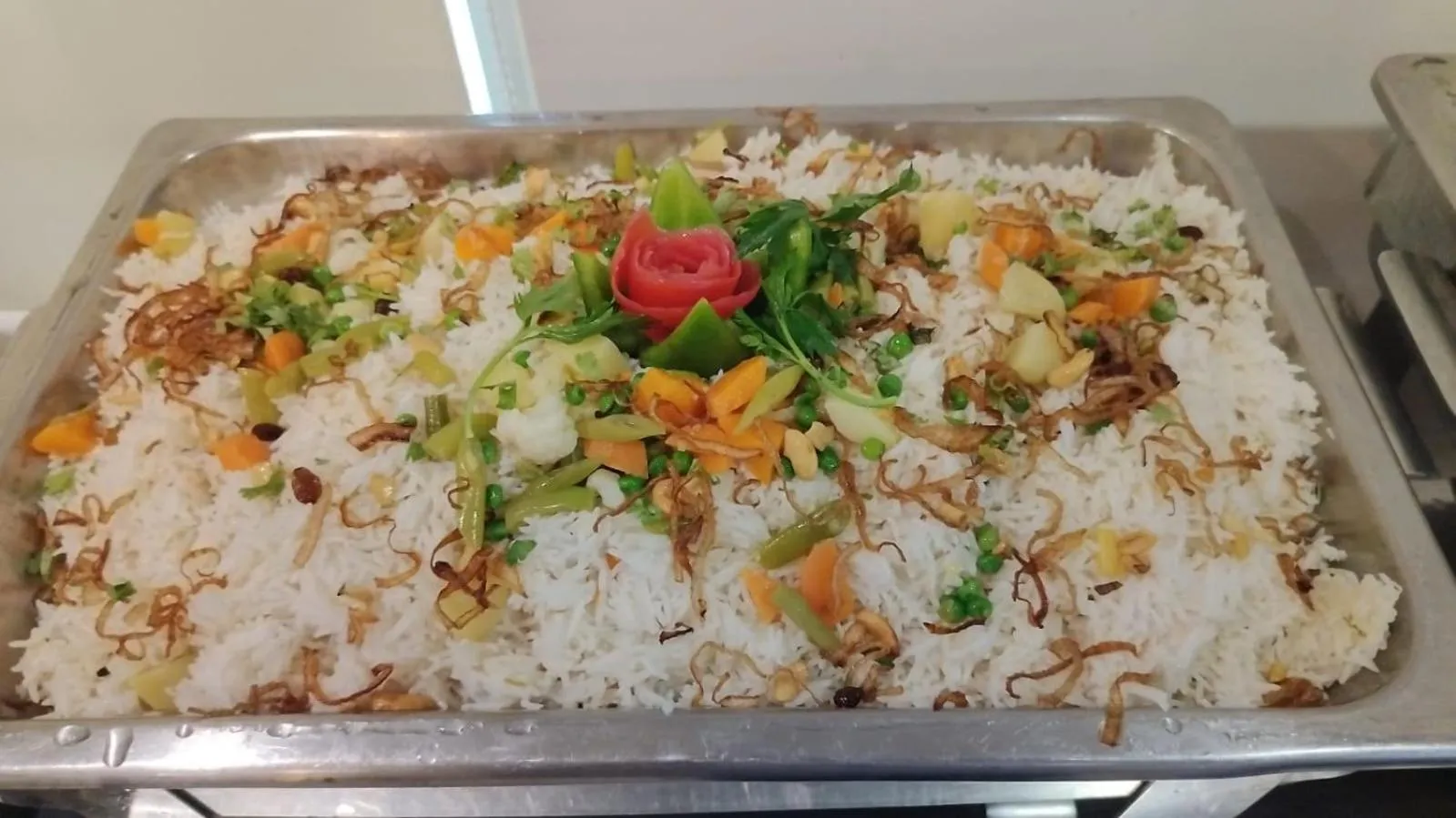 Restaurant/places to eat in The Trios Hotel