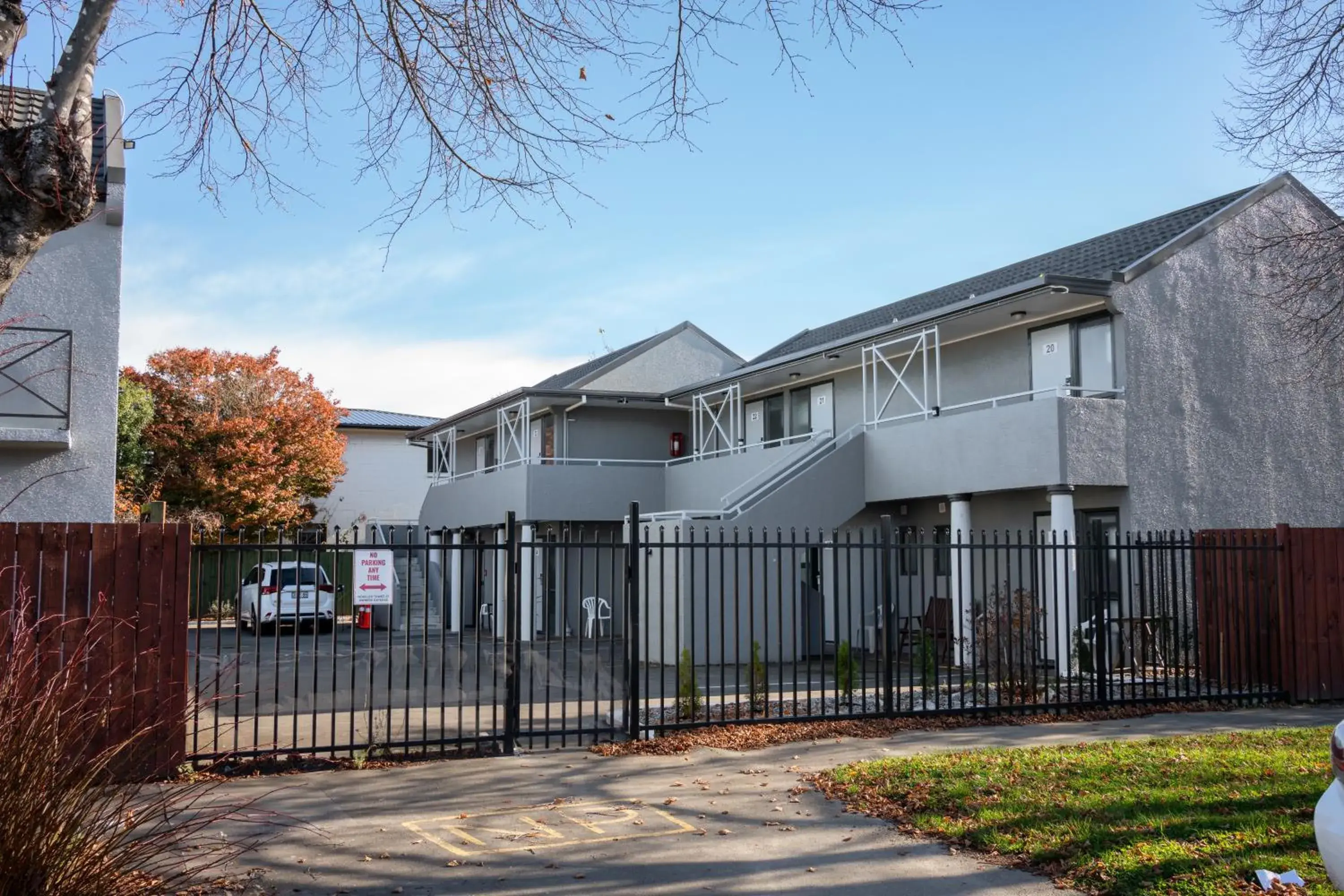 Property building in Samhil Motor Lodge Property building in Samhil Motor Lodge