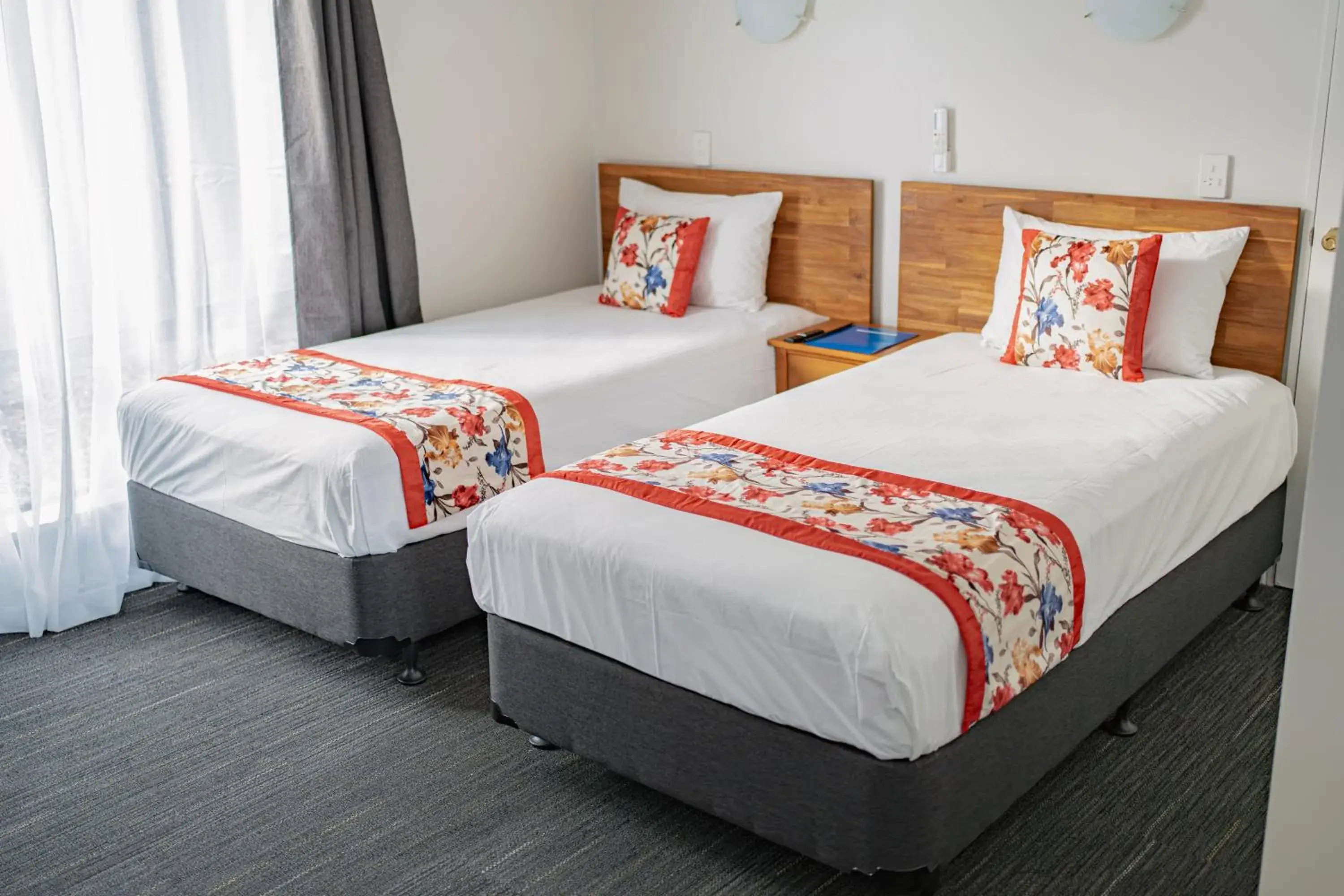 Bedroom, Bed in Samhil Motor Lodge Bedroom, Bed in Samhil Motor Lodge