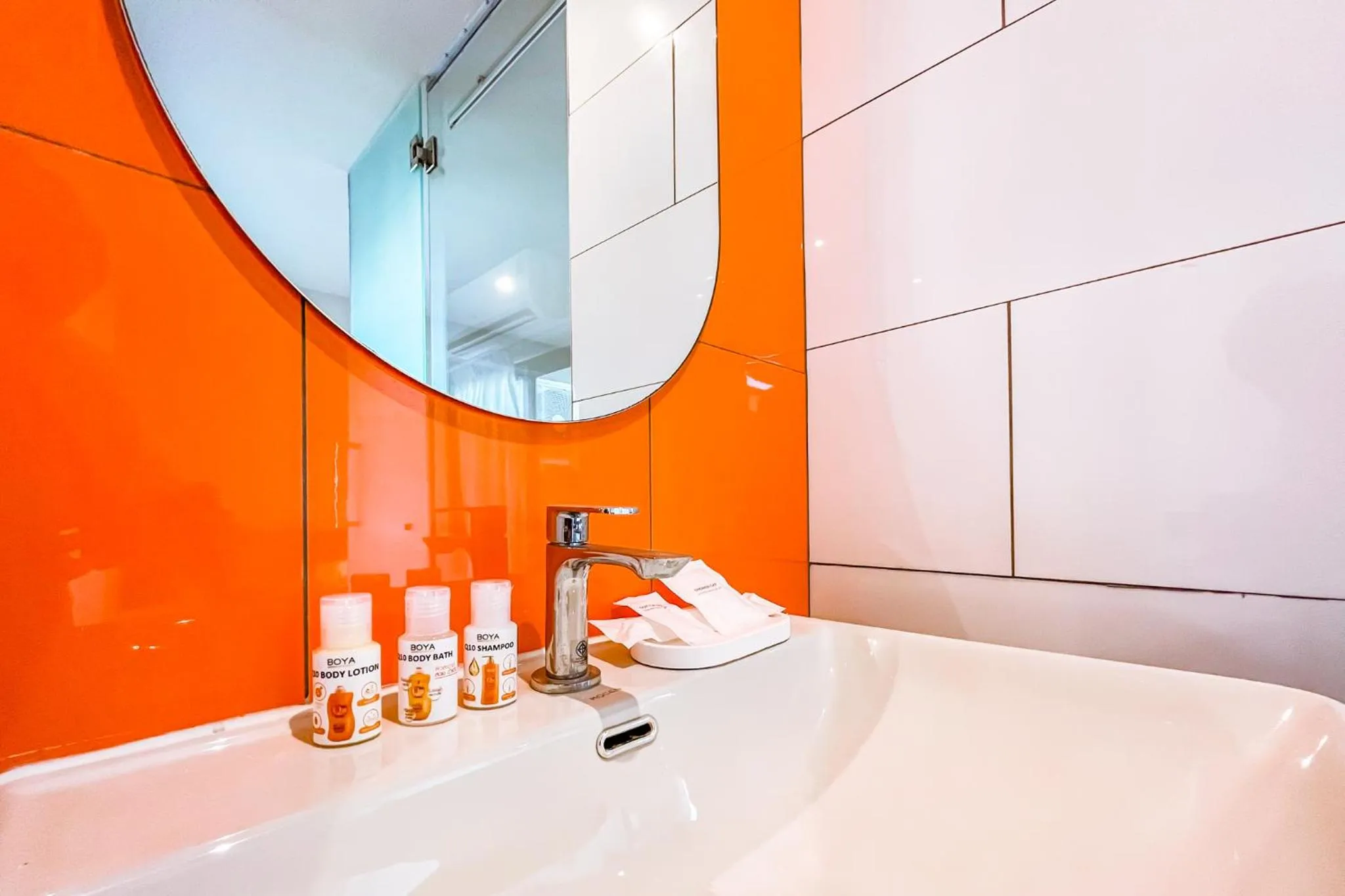 Bathroom in SureStay by Best Western Iconic Ari-Jatujak