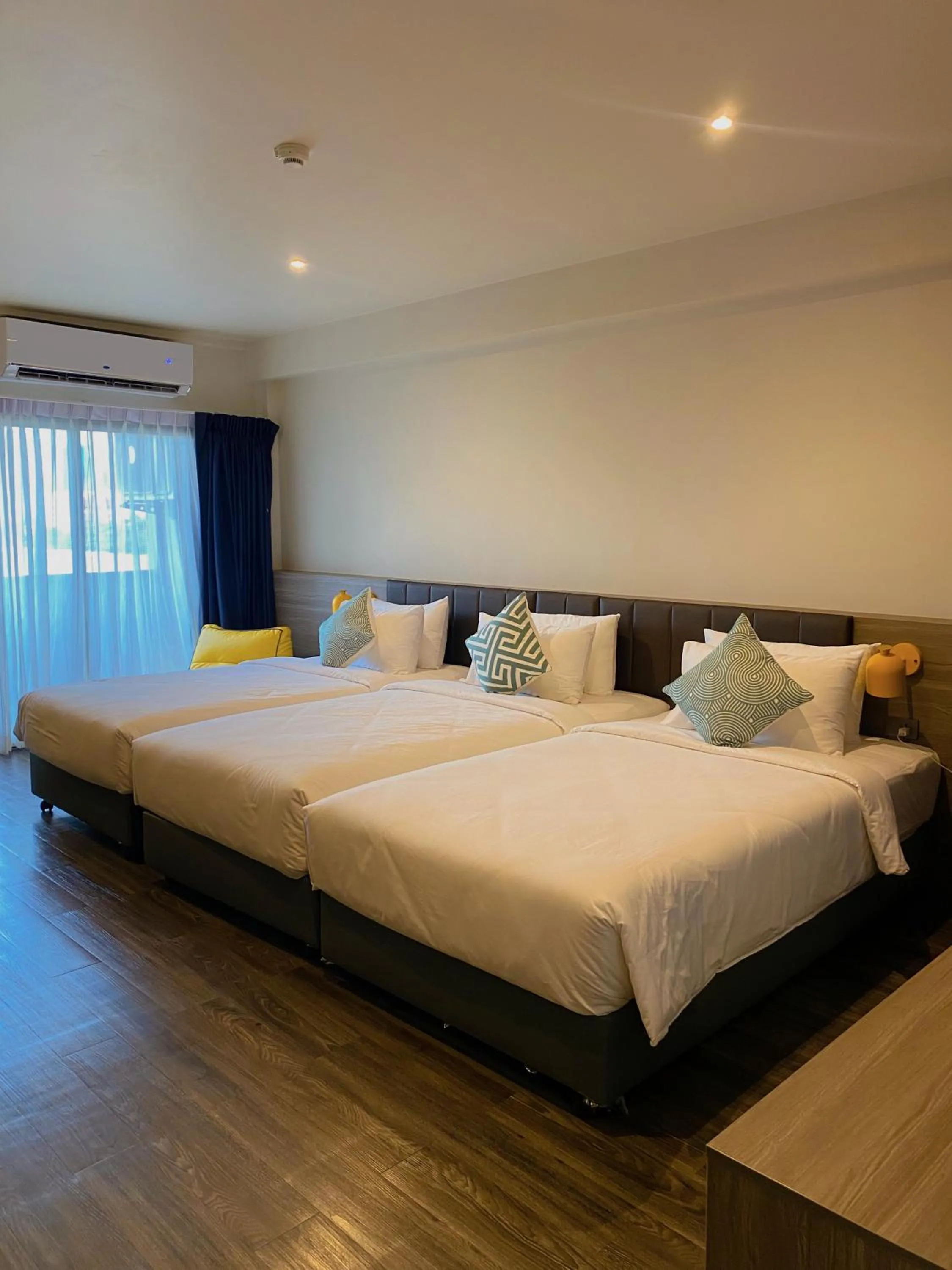 Bed in SureStay by Best Western Iconic Ari-Jatujak