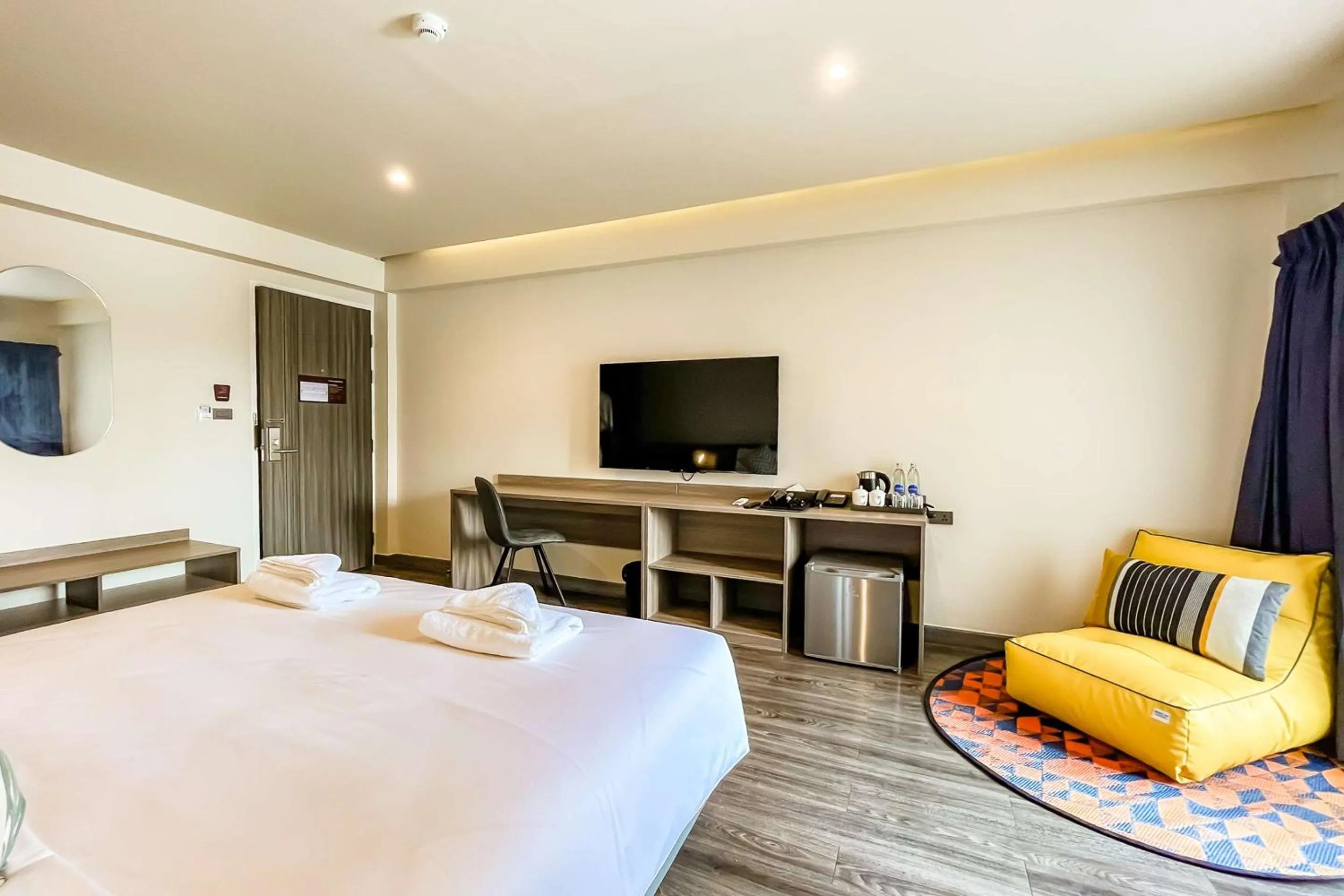 Bedroom, Bed in SureStay by Best Western Iconic Ari-Jatujak