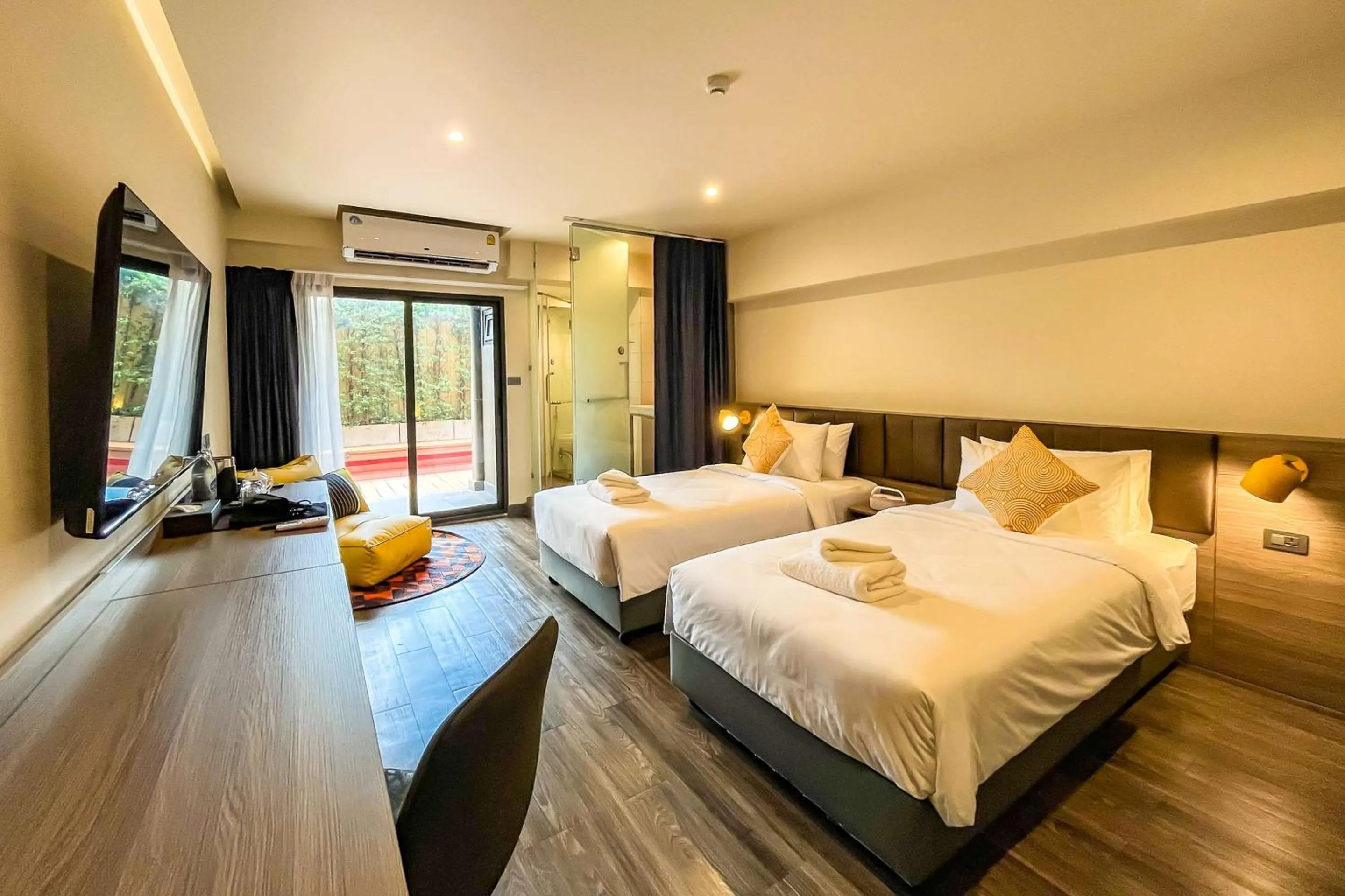 Bedroom, Bed in SureStay by Best Western Iconic Ari-Jatujak