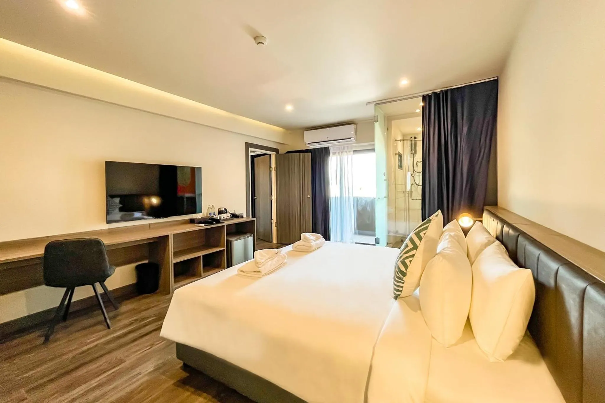 Bed in SureStay by Best Western Iconic Ari-Jatujak