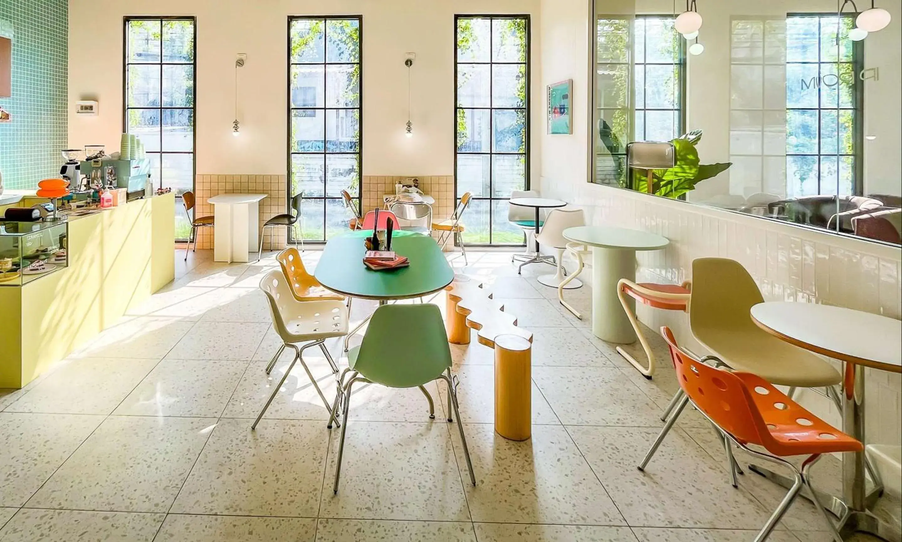 Restaurant/places to eat in SureStay by Best Western Iconic Ari-Jatujak Restaurant/places to eat in SureStay by Best Western Iconic Ari-Jatujak