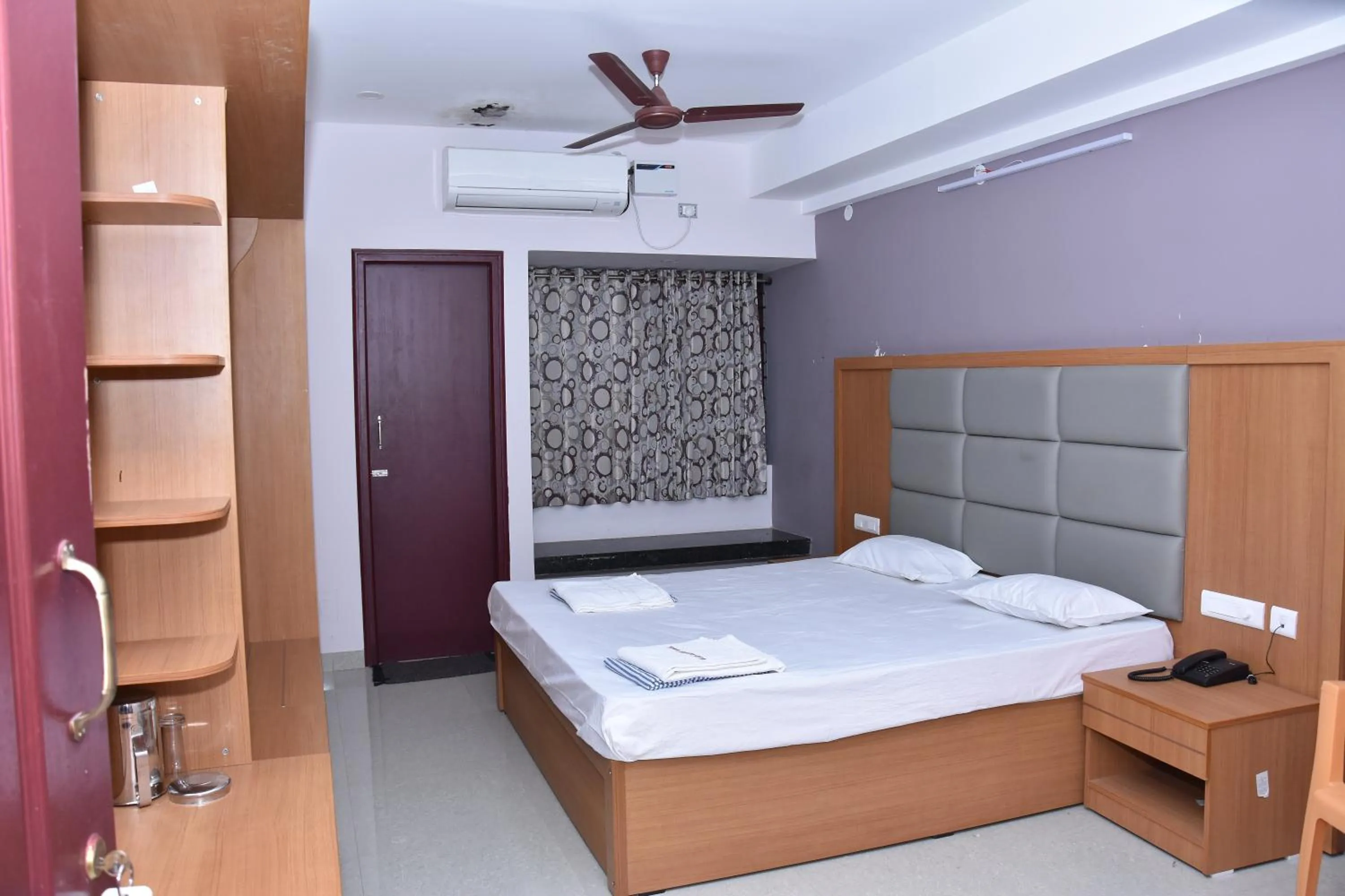 Bedroom, Bed in Hotel Vijay Krishna