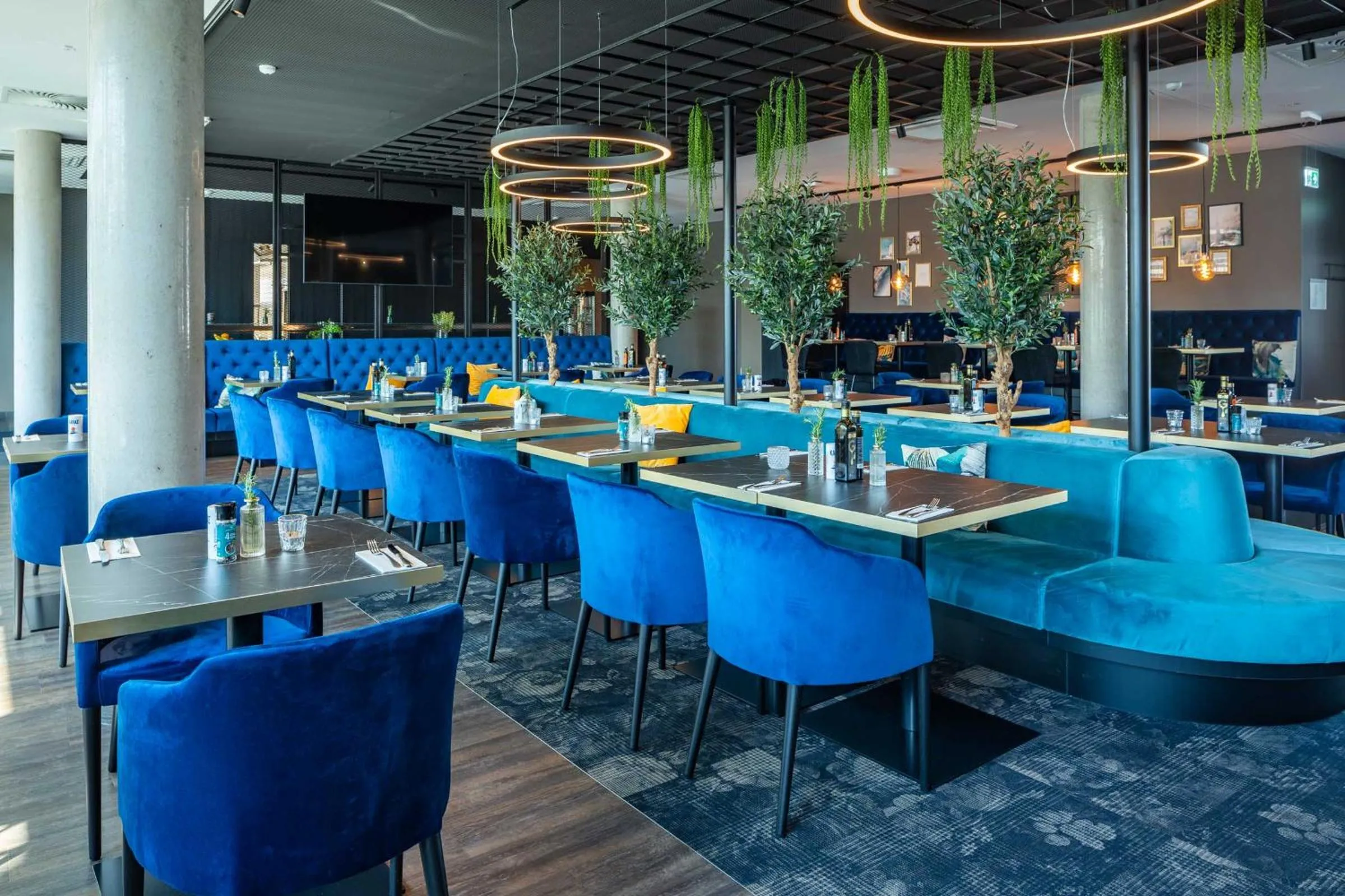 Restaurant/places to eat in Abasto Hotel Dachau