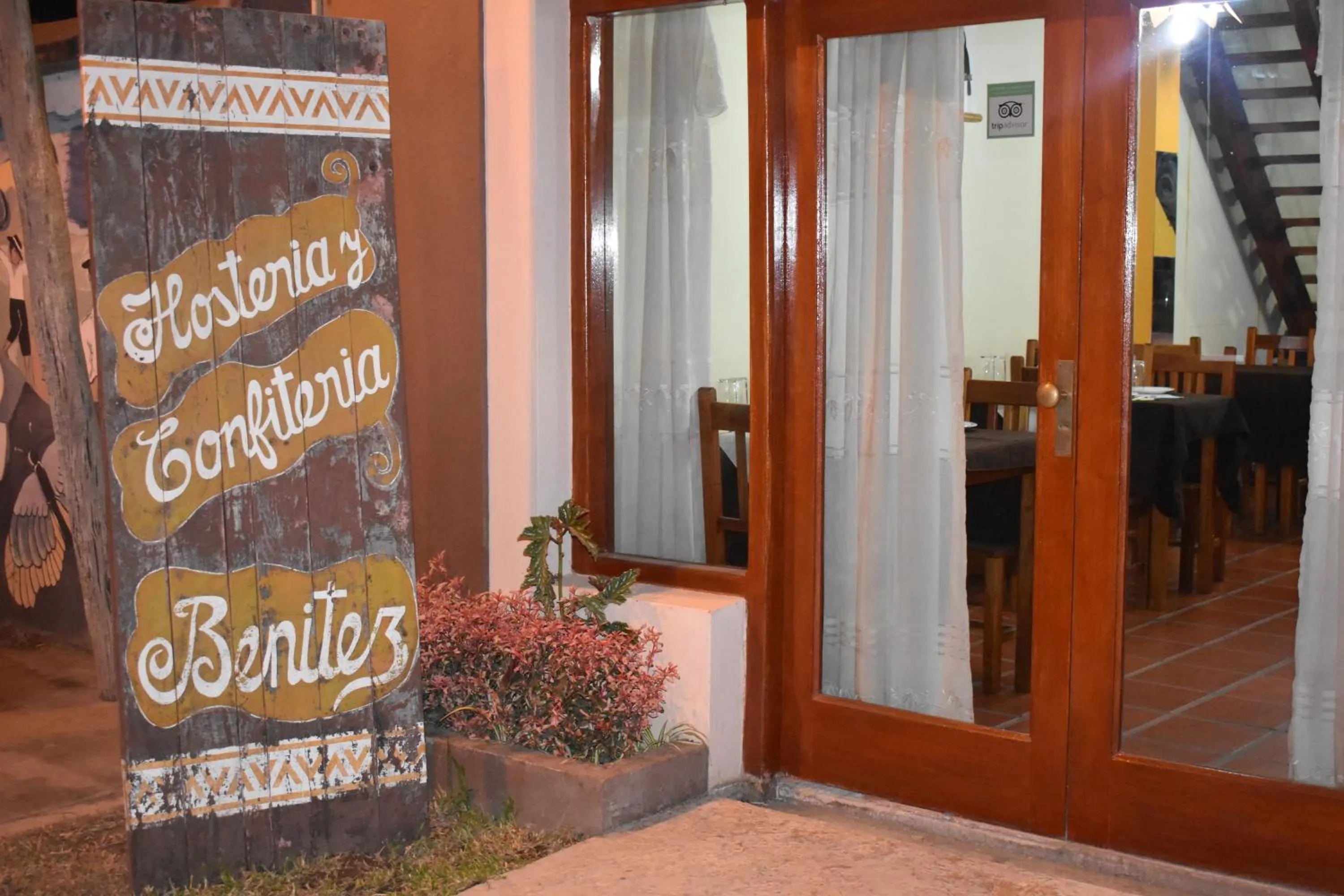 Property building in Benitez Hostería