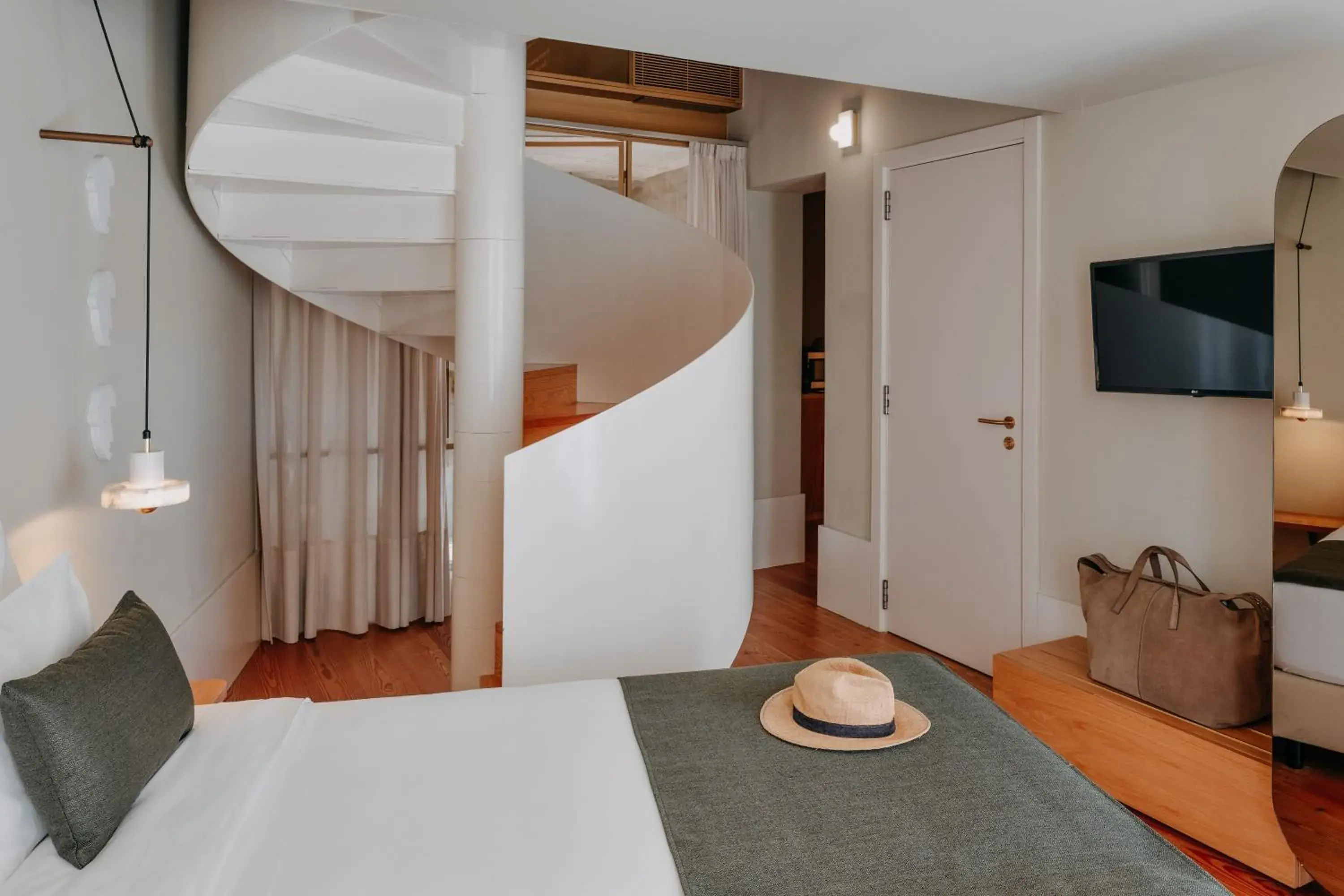 Alcino dos Reis Suite with River View in Casa das Lérias Alcino dos Reis Suite with River View in Casa das Lérias