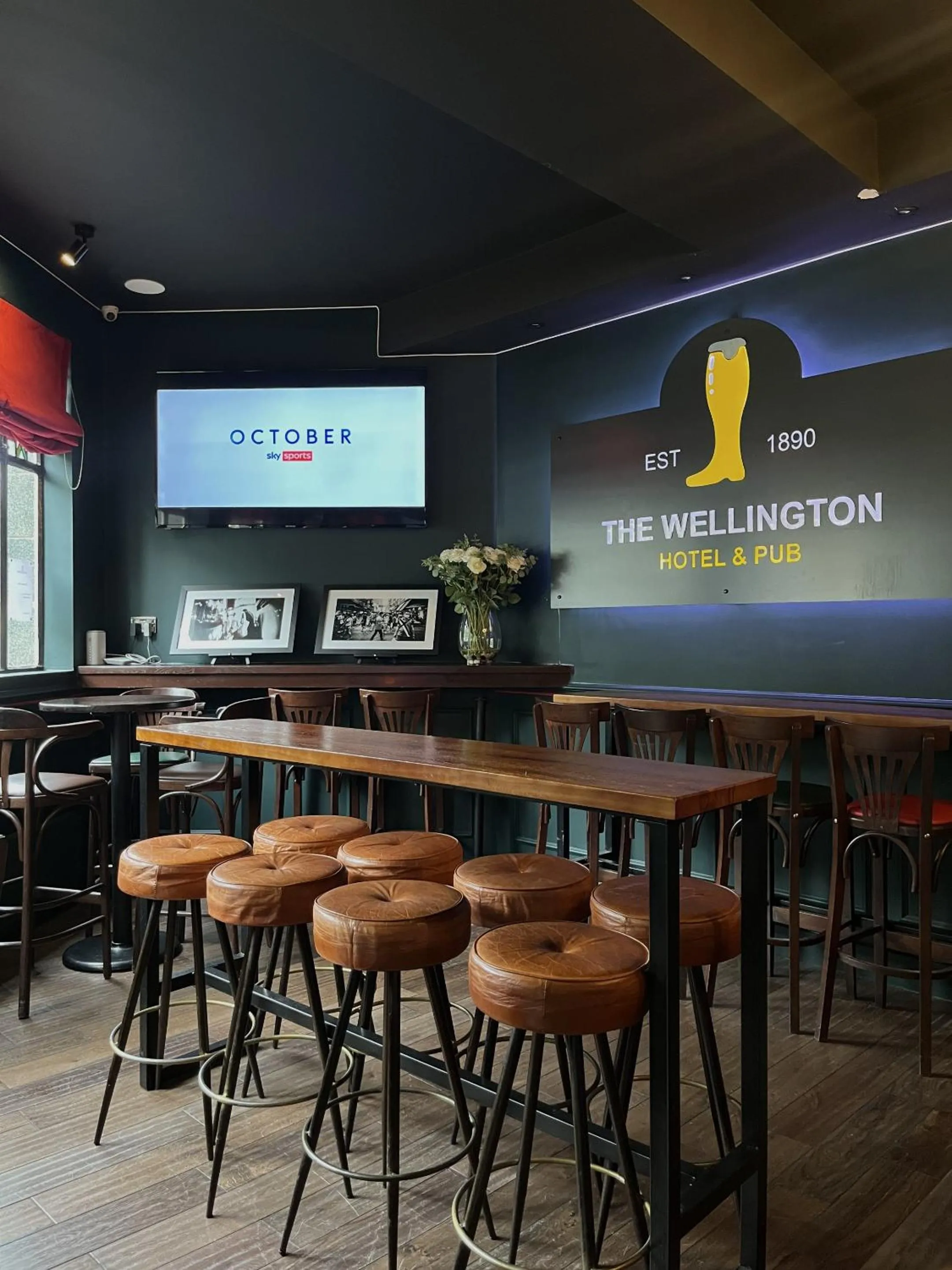 Lounge or bar in The Wellington Hotel Birmingham - Breakfast Included, Near O2 Academy & City Centre