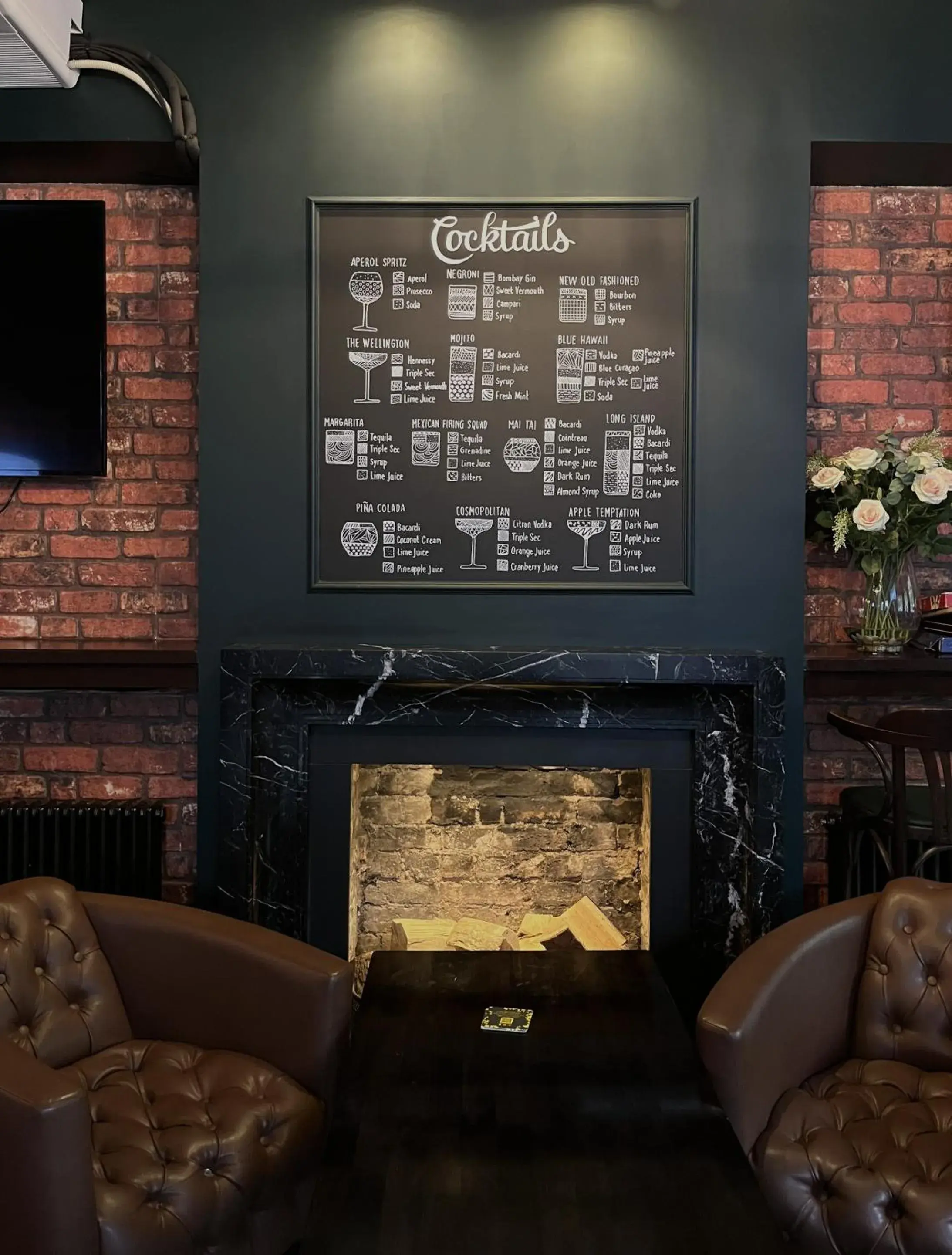 Lounge or bar in The Wellington Hotel Birmingham - Breakfast Included, Near O2 Academy & City Centre Lounge or bar in The Wellington Hotel Birmingham - Breakfast Included, Near O2 Academy & City Centre