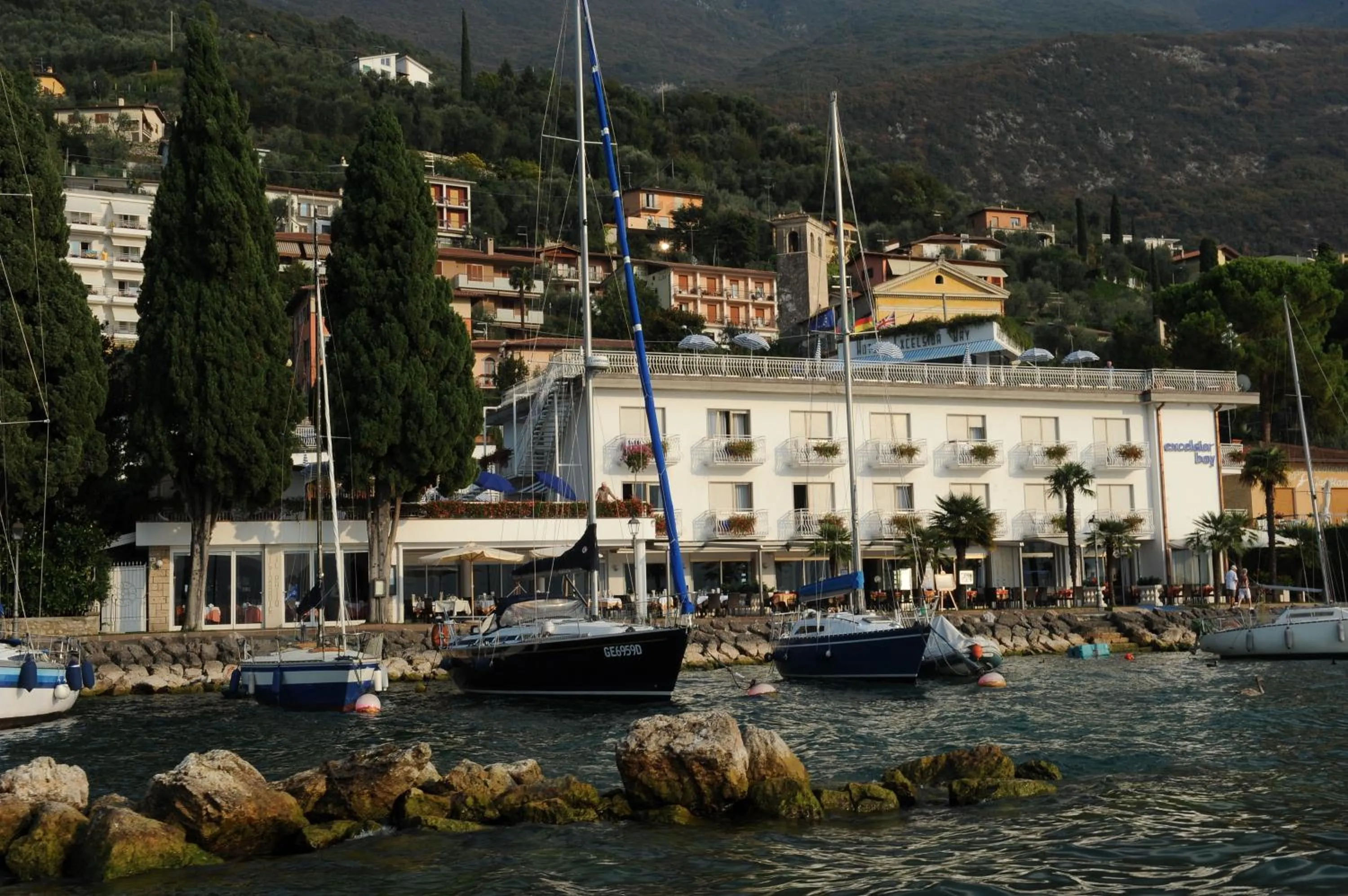 Facade/entrance in Hotel Excelsior Bay
