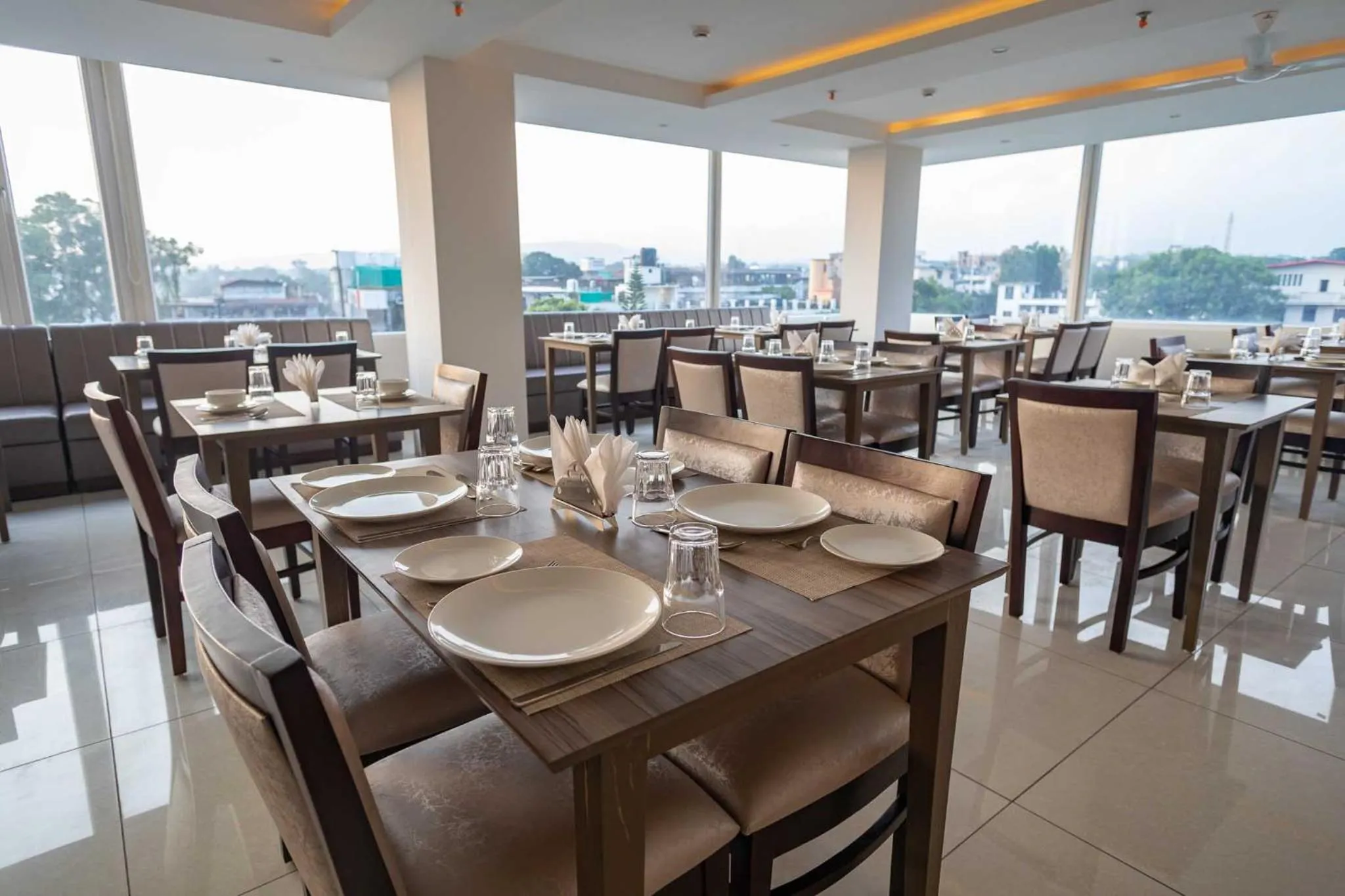 Restaurant/places to eat in Hotel Alaya