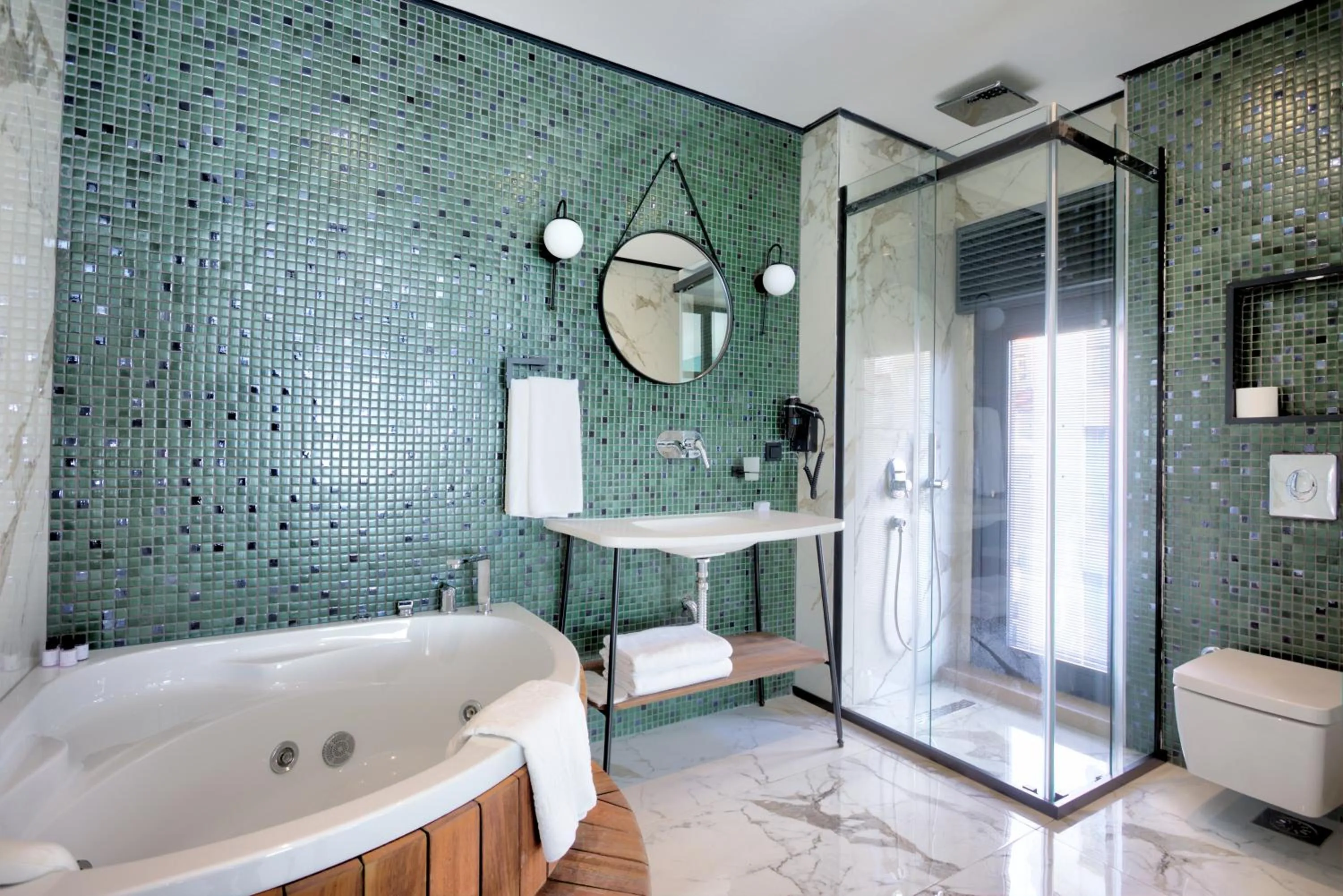 Shower in Fragments Hotel