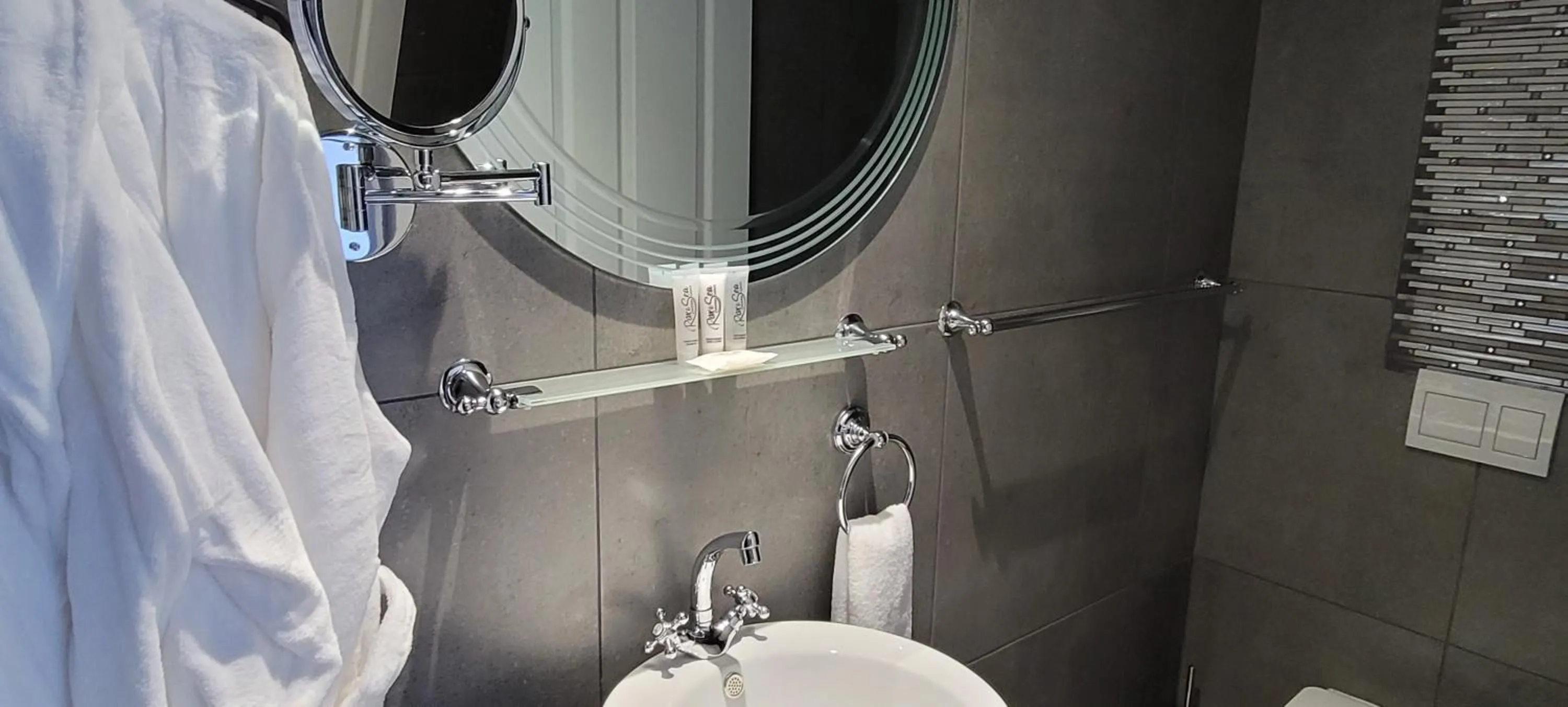 Bathroom in Rox and Sea Country Lodge