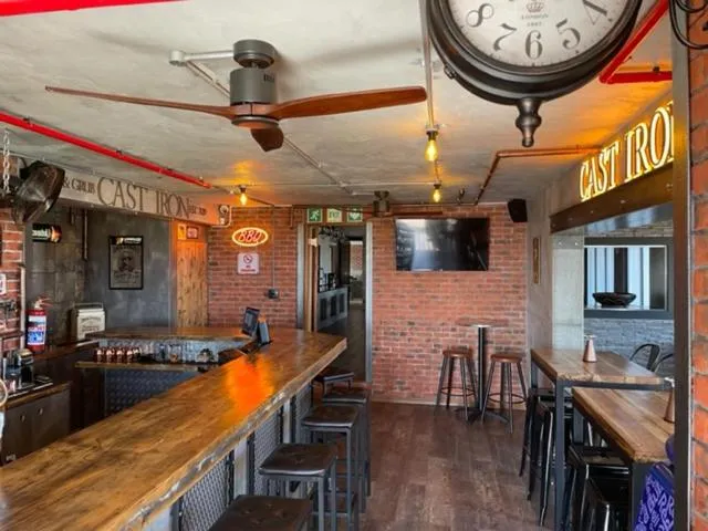 Lounge or bar in Rox and Sea Country Lodge