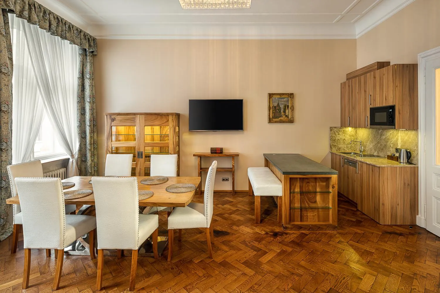 TV and multimedia in BHG Apartments Prague