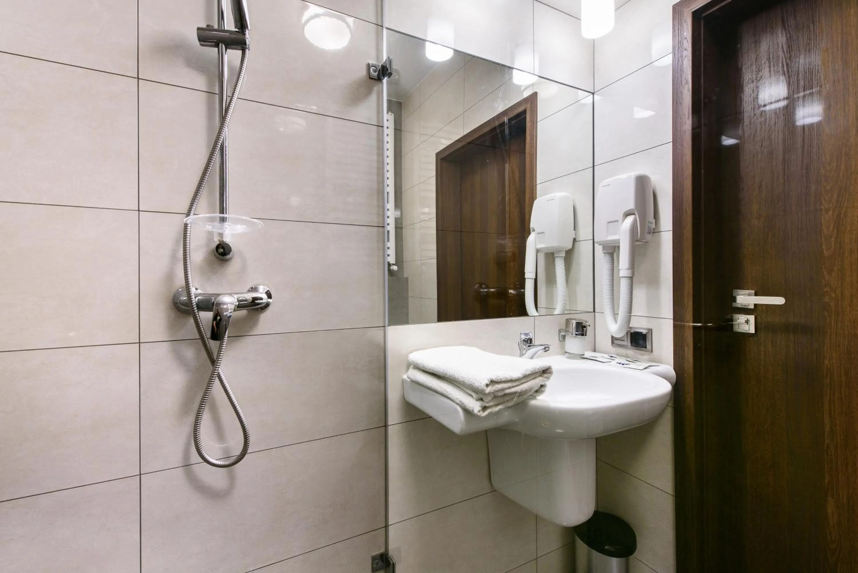 Shower in Hotel Nowy Dwór