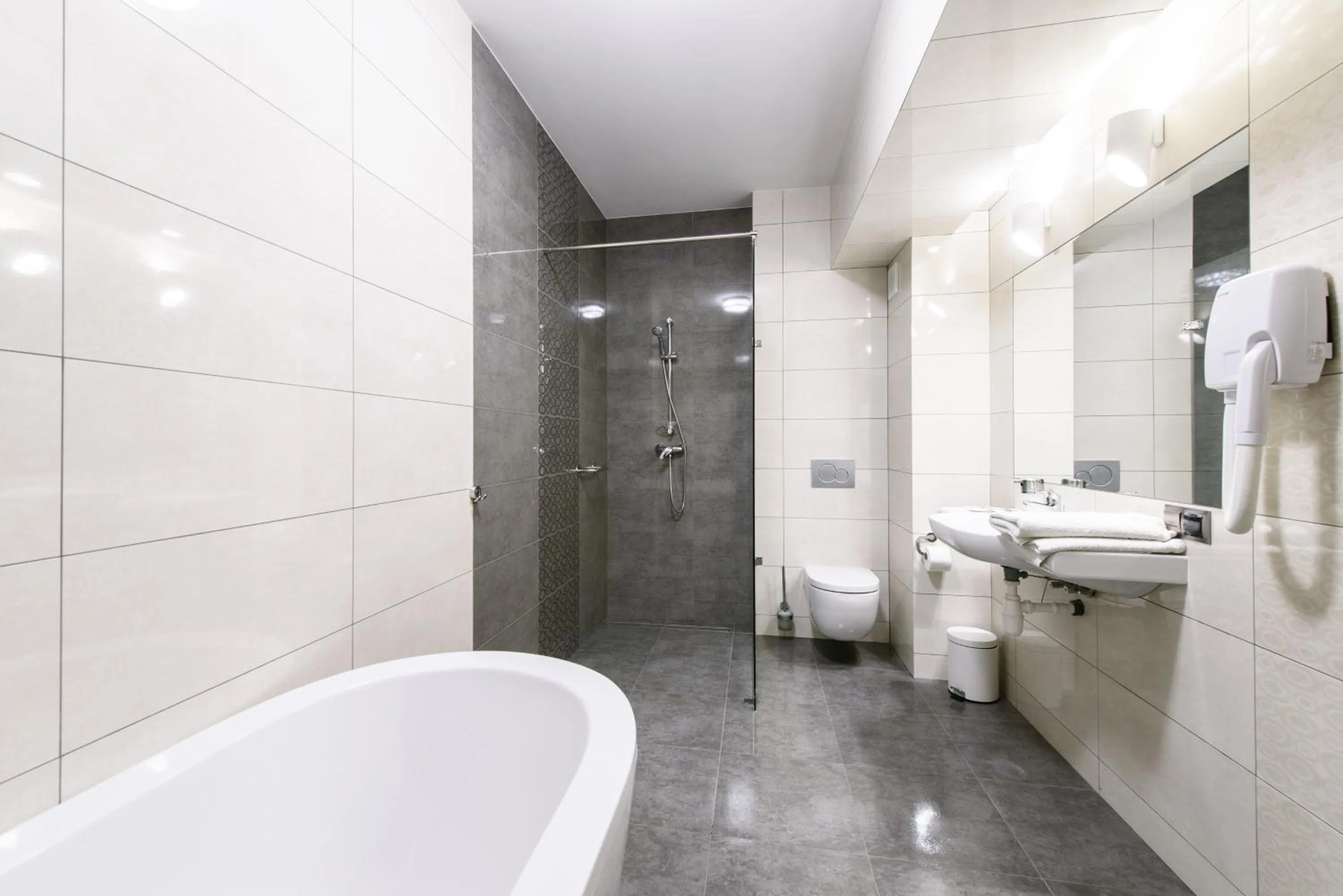 Shower in Hotel Nowy Dwór