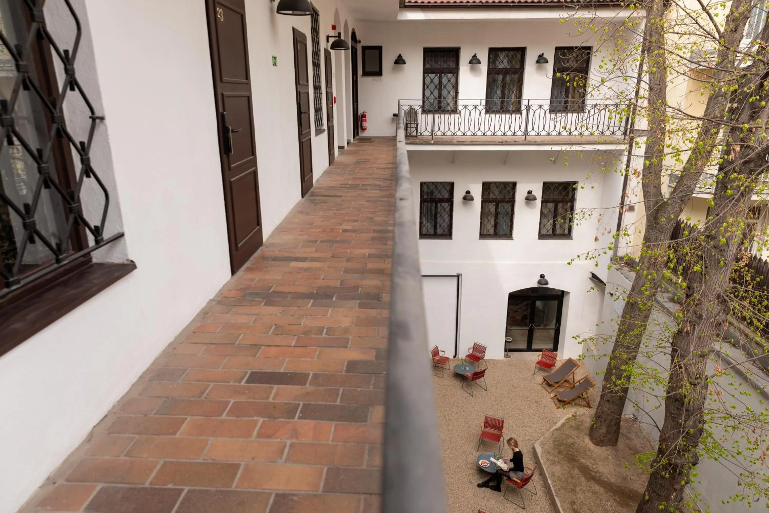 Property building in Sir Toby's Midtown