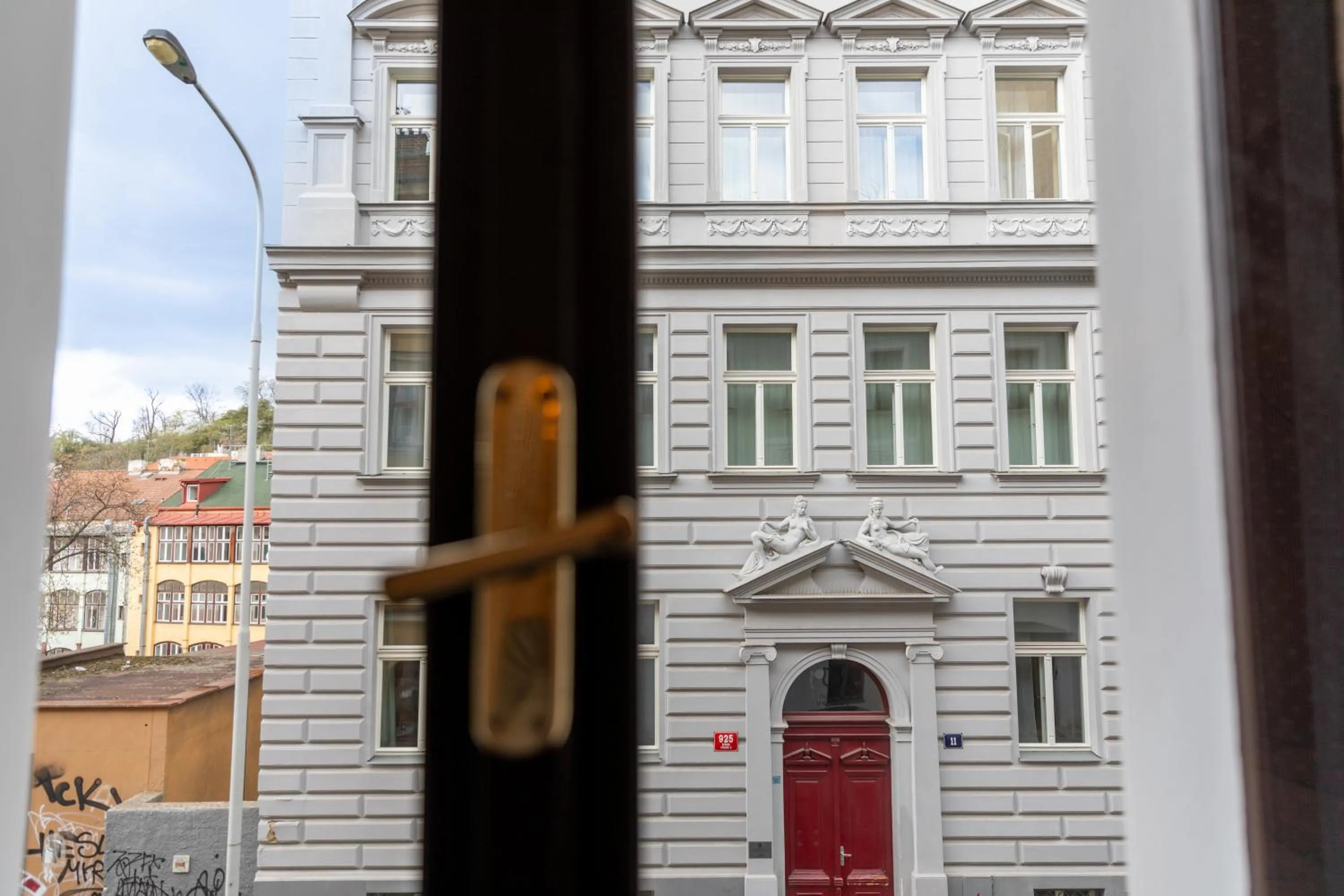 City view in Sir Toby's Midtown