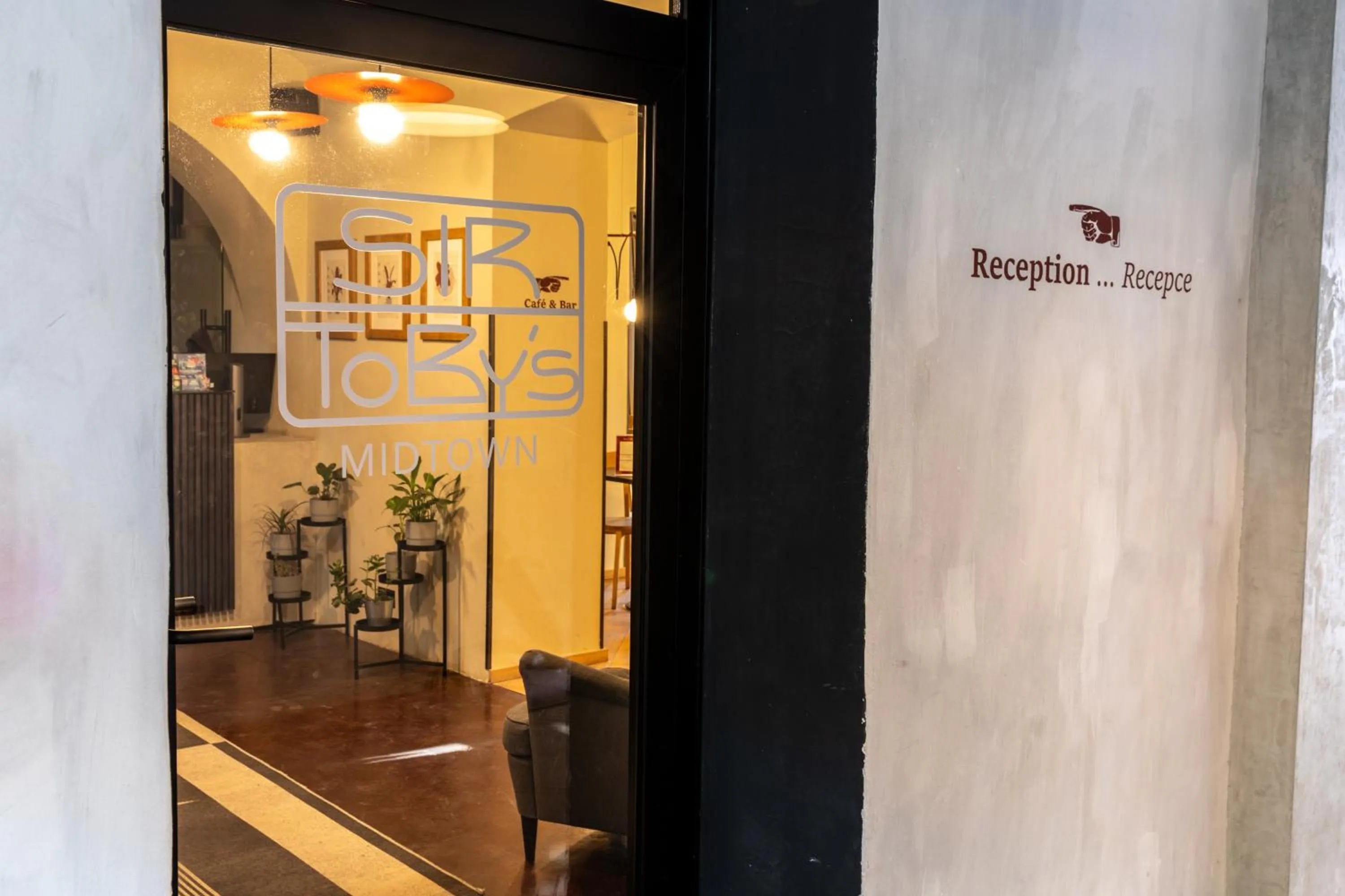 Property building in Sir Toby's Midtown